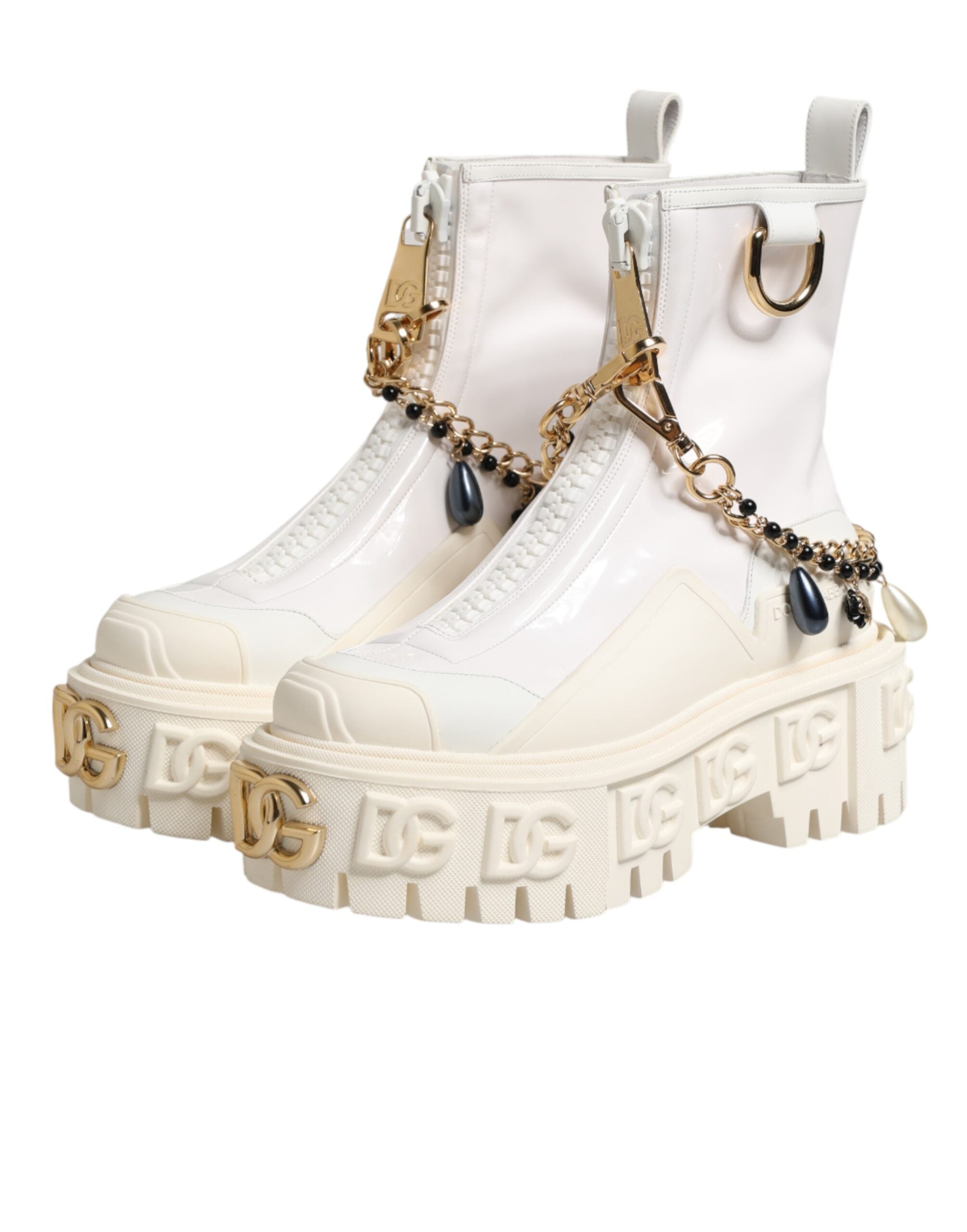 Chaussures bottines blanches en cuir et caoutchouc Dolce & Gabbana, logo visible, style ankle boots, design élégant.