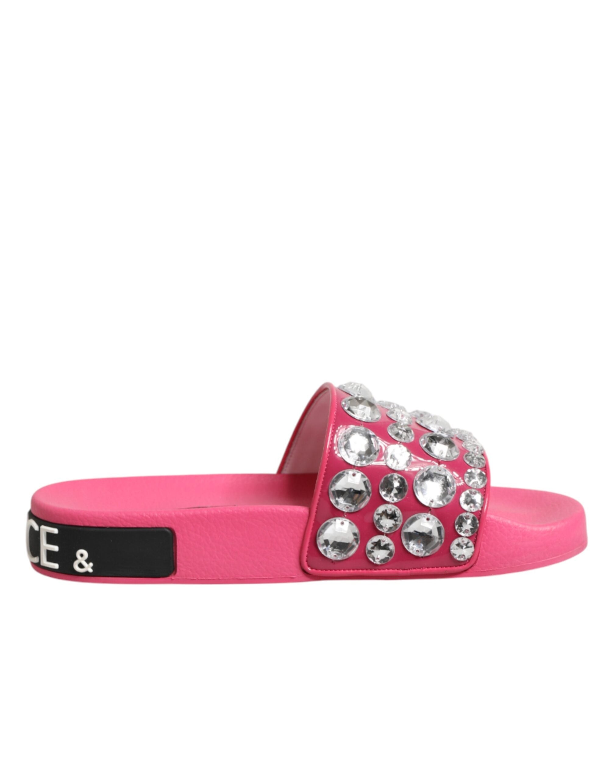 Sandales Dolce & Gabbana roses en cristal pink, chaussures de plage élégantes avec semelle en caoutchouc.