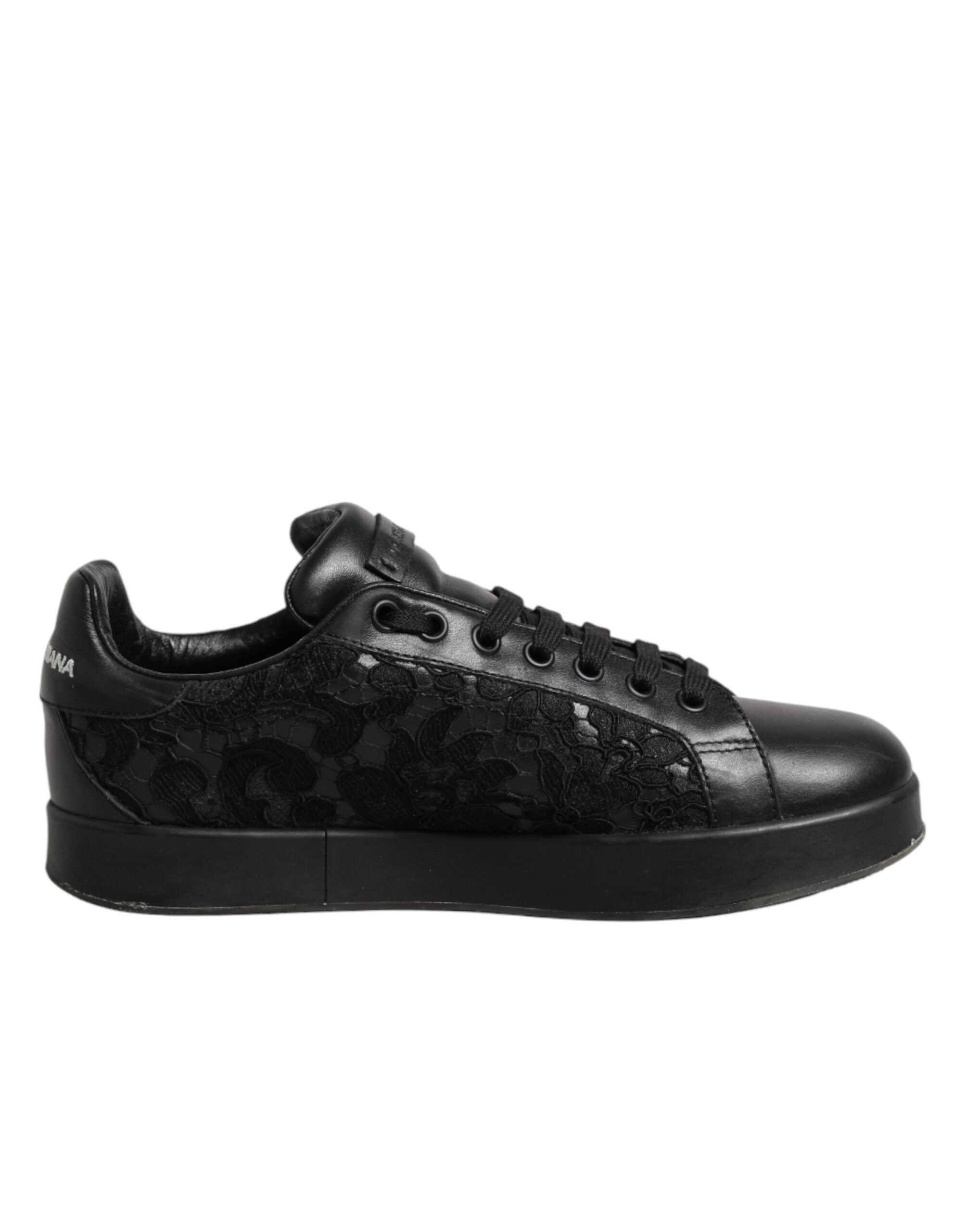 Chaussures sneakers basses Dolce & Gabbana noires avec dentelle florale, design élégant et tendance pour femme.