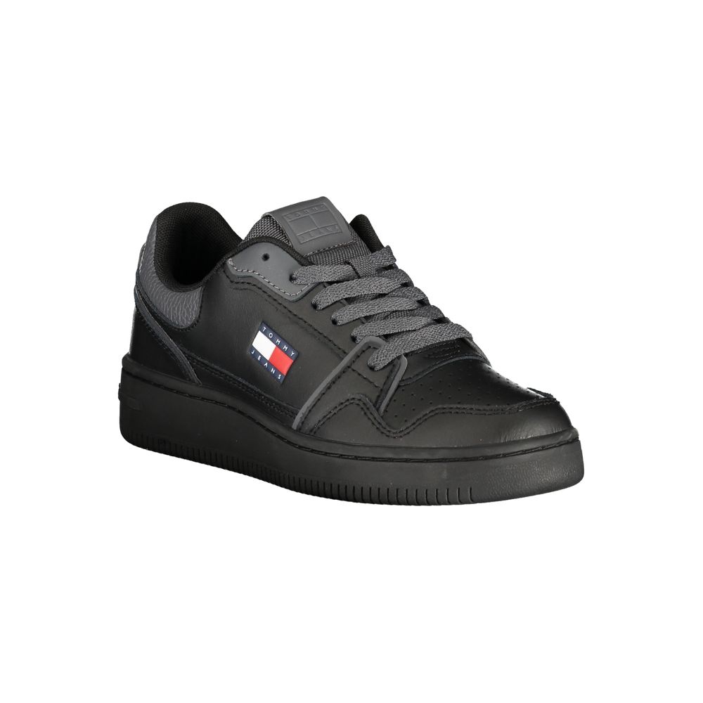 Sneakers pour femmes Tommy Hilfiger en polyuréthane noir, mode décontractée et confort.