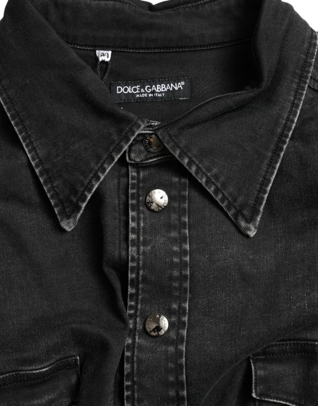 Chemise décontractée en denim noir Dolce & Gabbana en coton à manches longues, style casual et élégant, vue de face.