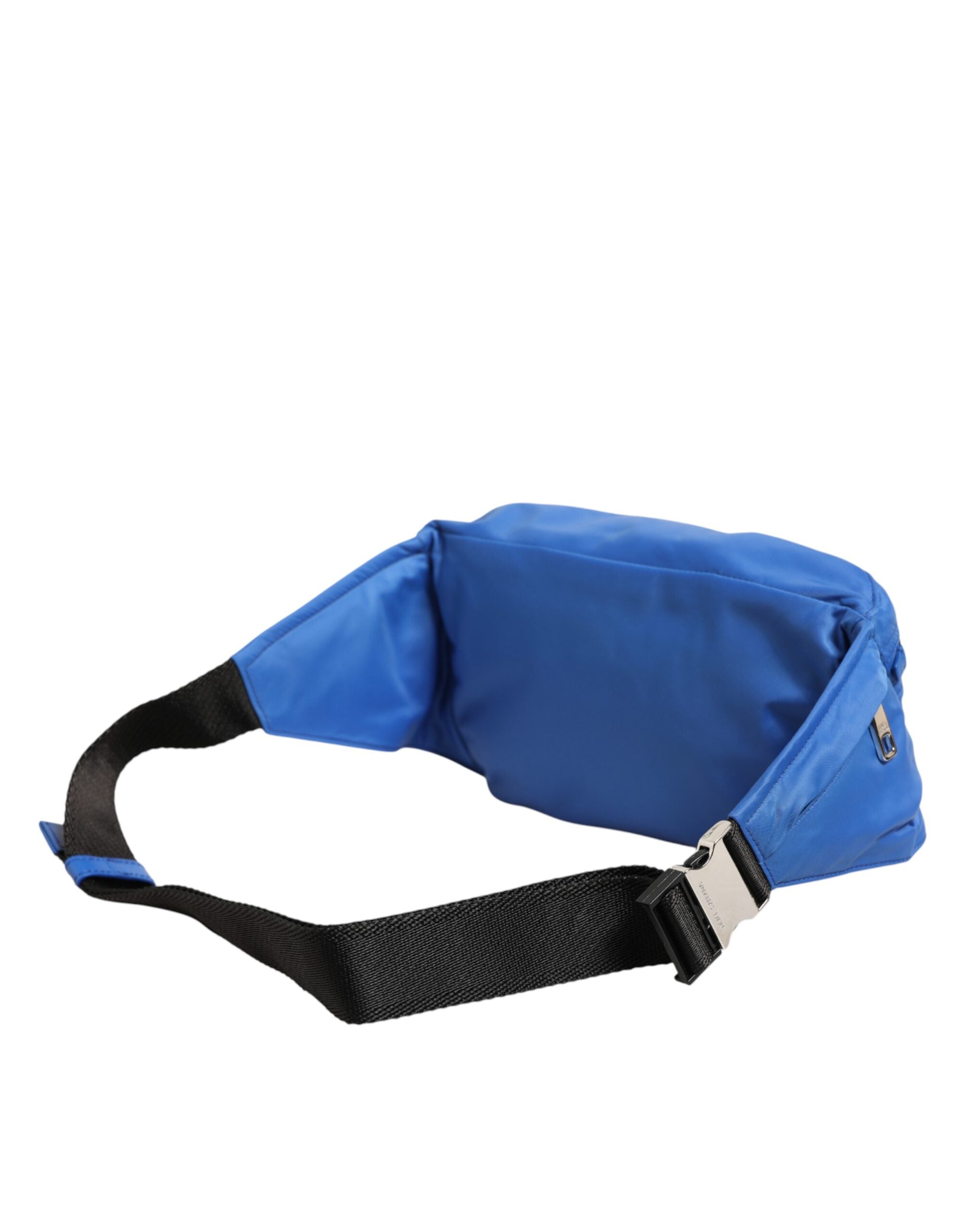 Sac banane en nylon Dolce & Gabbana avec plaque logo bleue, pour homme, accessoire pratique et élégant.