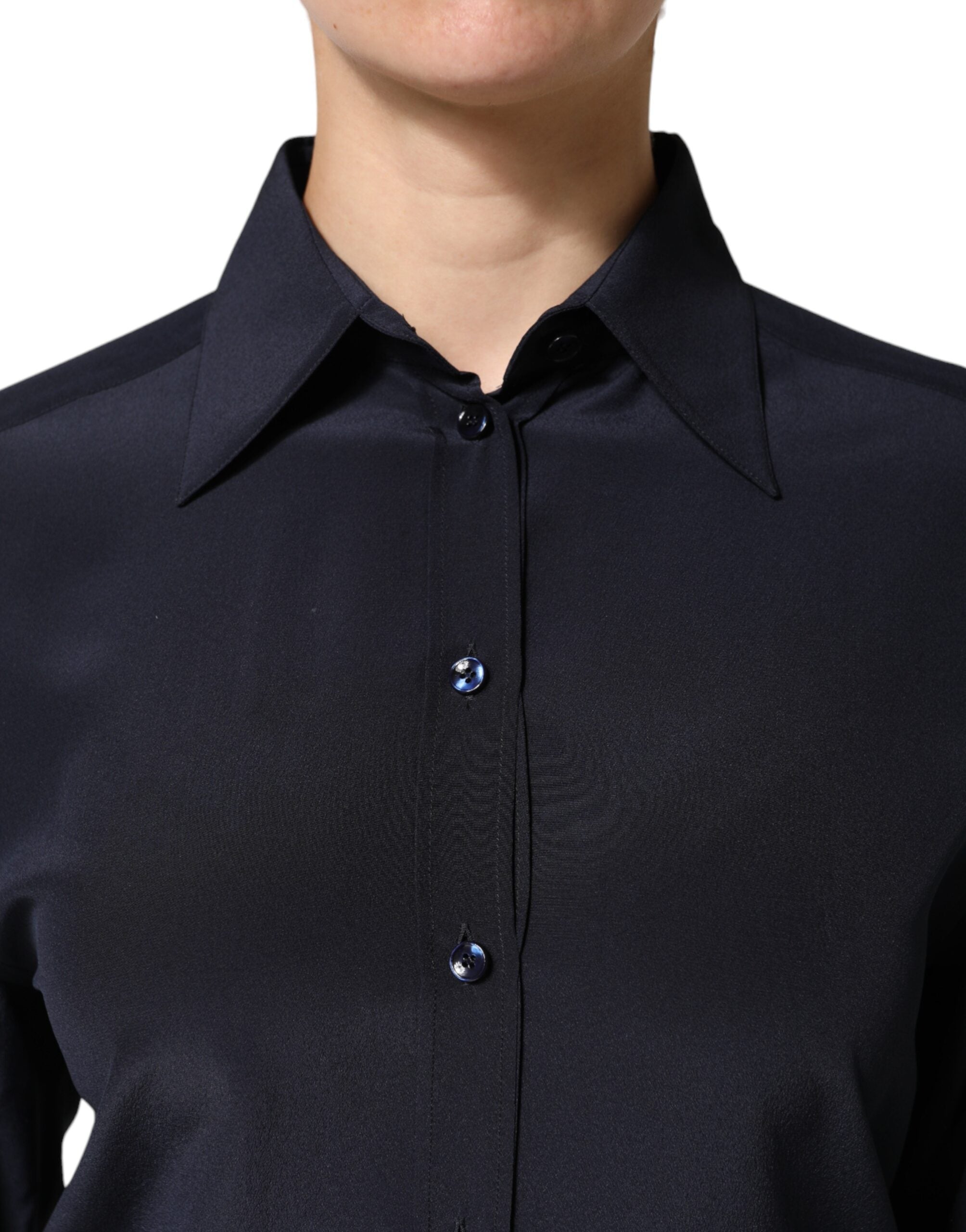 Chemise longue Dolce & Gabbana bleu à col, manches longues, élégante et chic, vue de face.