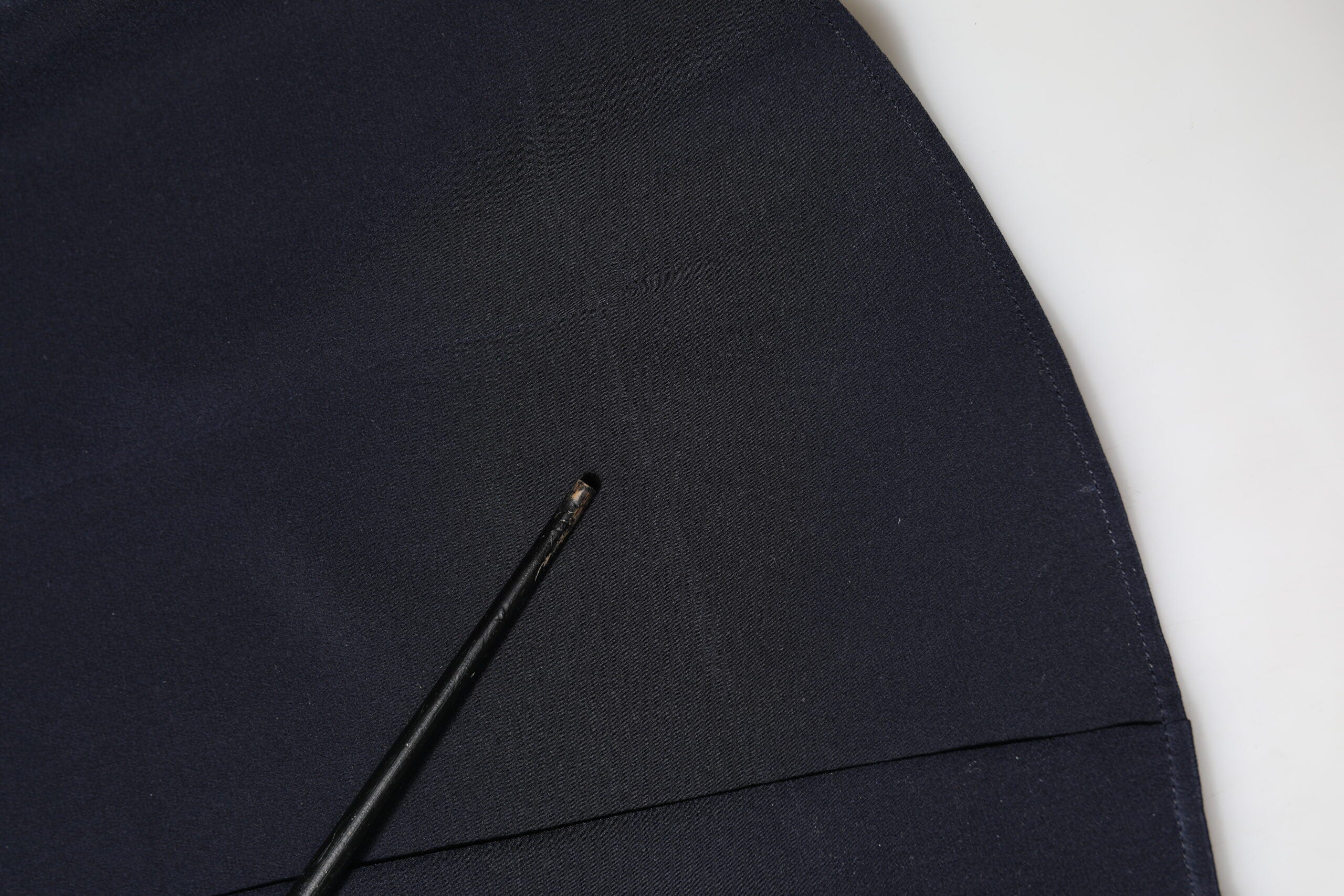 Chemise Dolce & Gabbana à manches longues, col bleu, vêtement élégant pour homme.