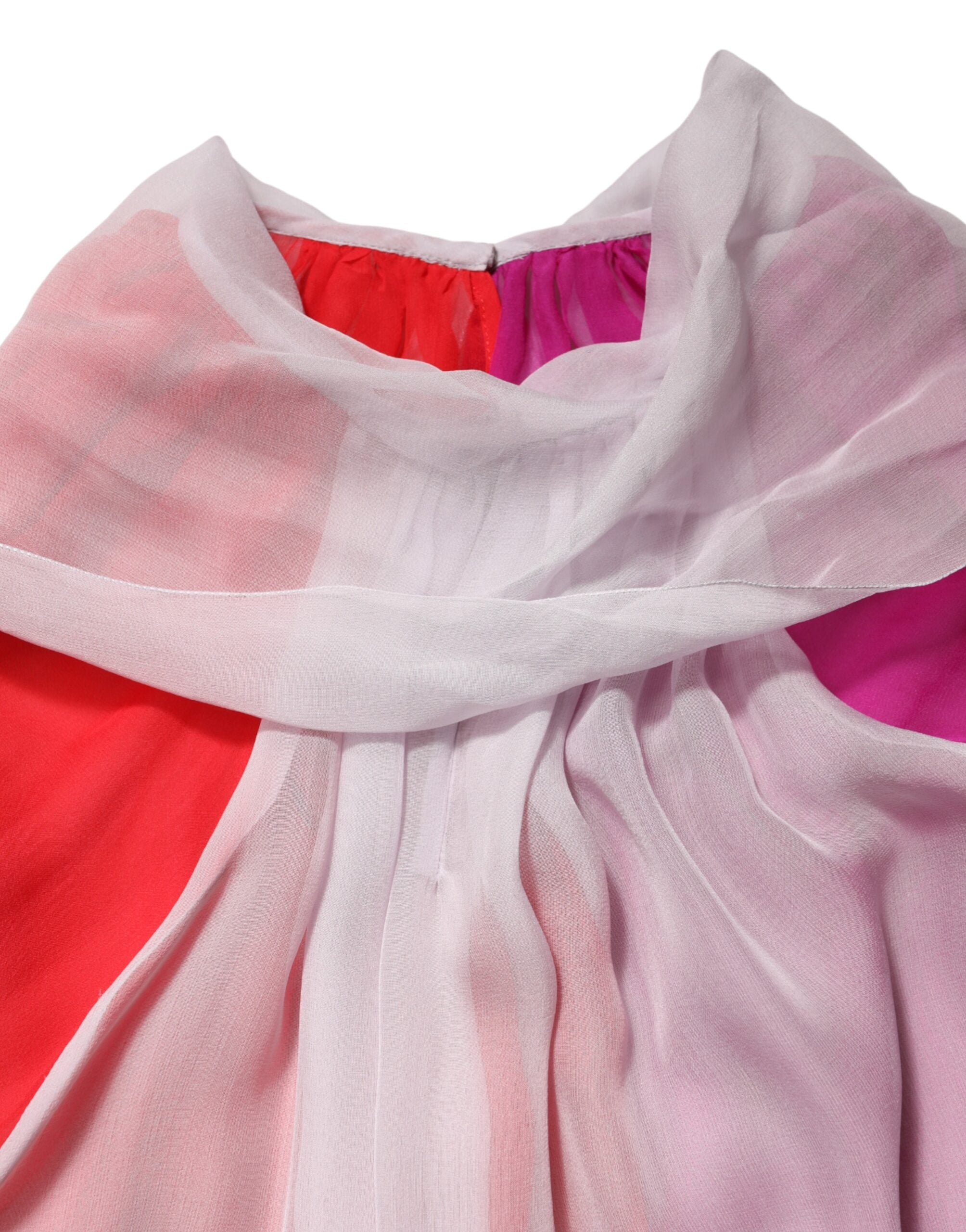 Chemisier en soie Dolce & Gabbana à manches courtes multicolores, élégant haut de blouse pour femme.