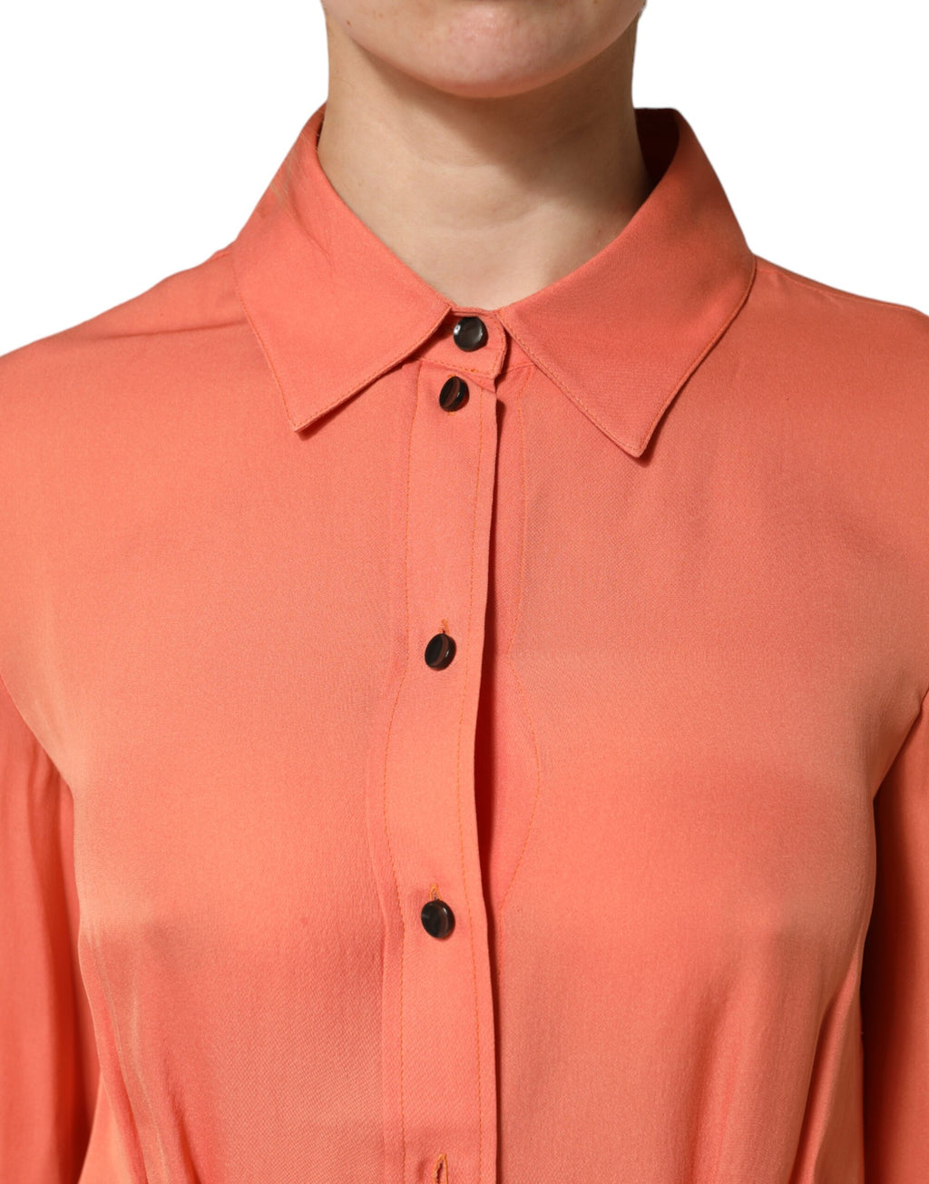 Chemise longue Emporio Armani orange à col, boutons, manches longues, style élégant pour femme.