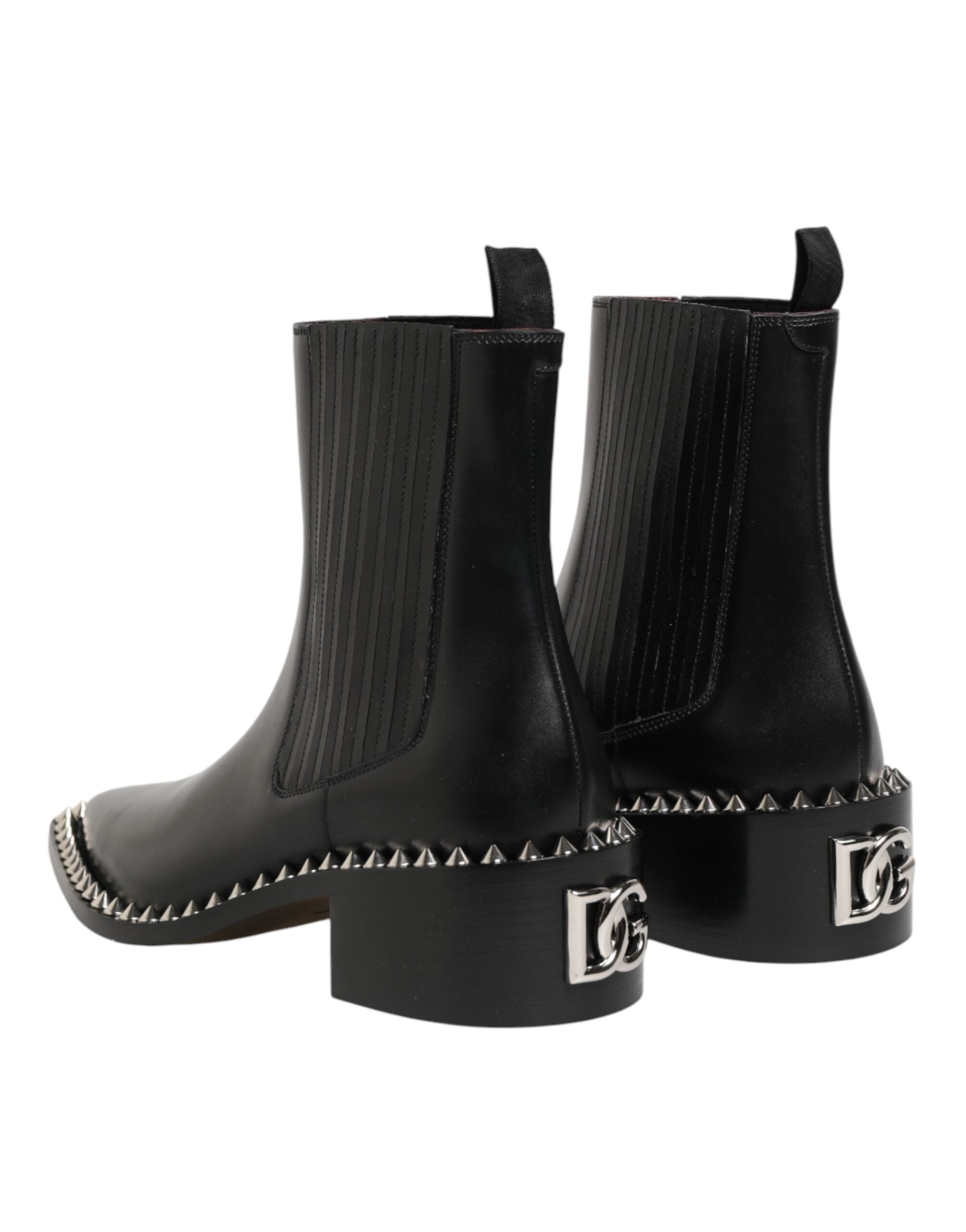 Bottines Chelsea noires Dolce & Gabbana à clous, chaussures courtes pour la cheville, style élégant et moderne.