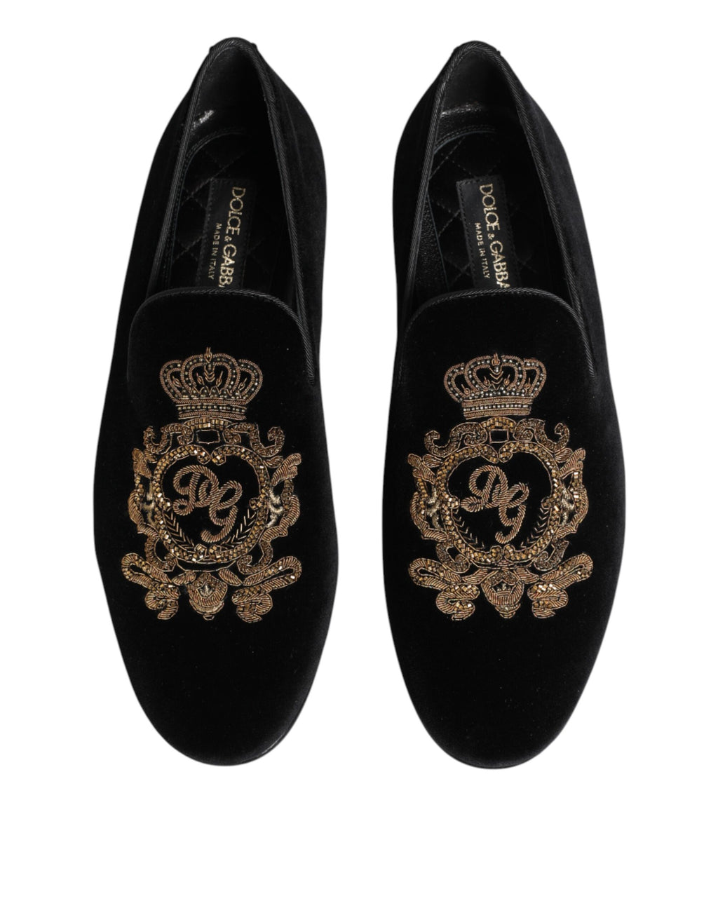 Chaussures loafers pour homme Dolce & Gabbana en velours noir avec couronne en or, vue de face.