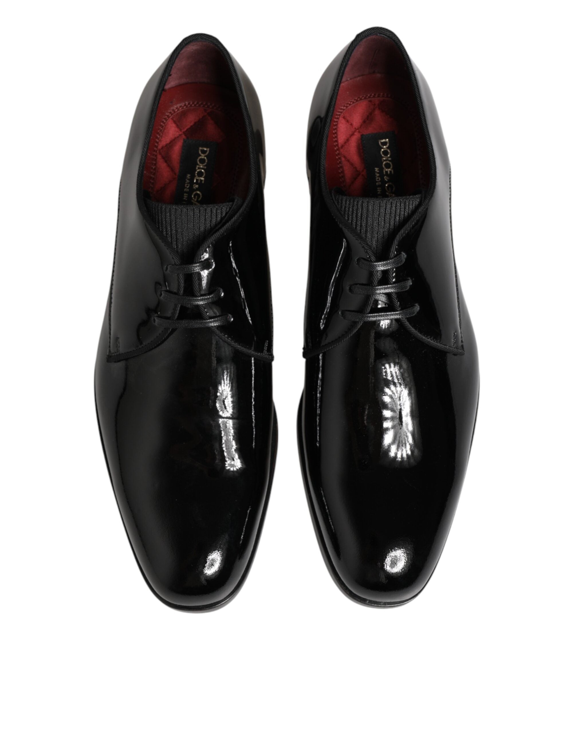 Chaussures Derby en cuir de veau noir de Dolce & Gabbana, élégantes et sophistiquées, pour homme.