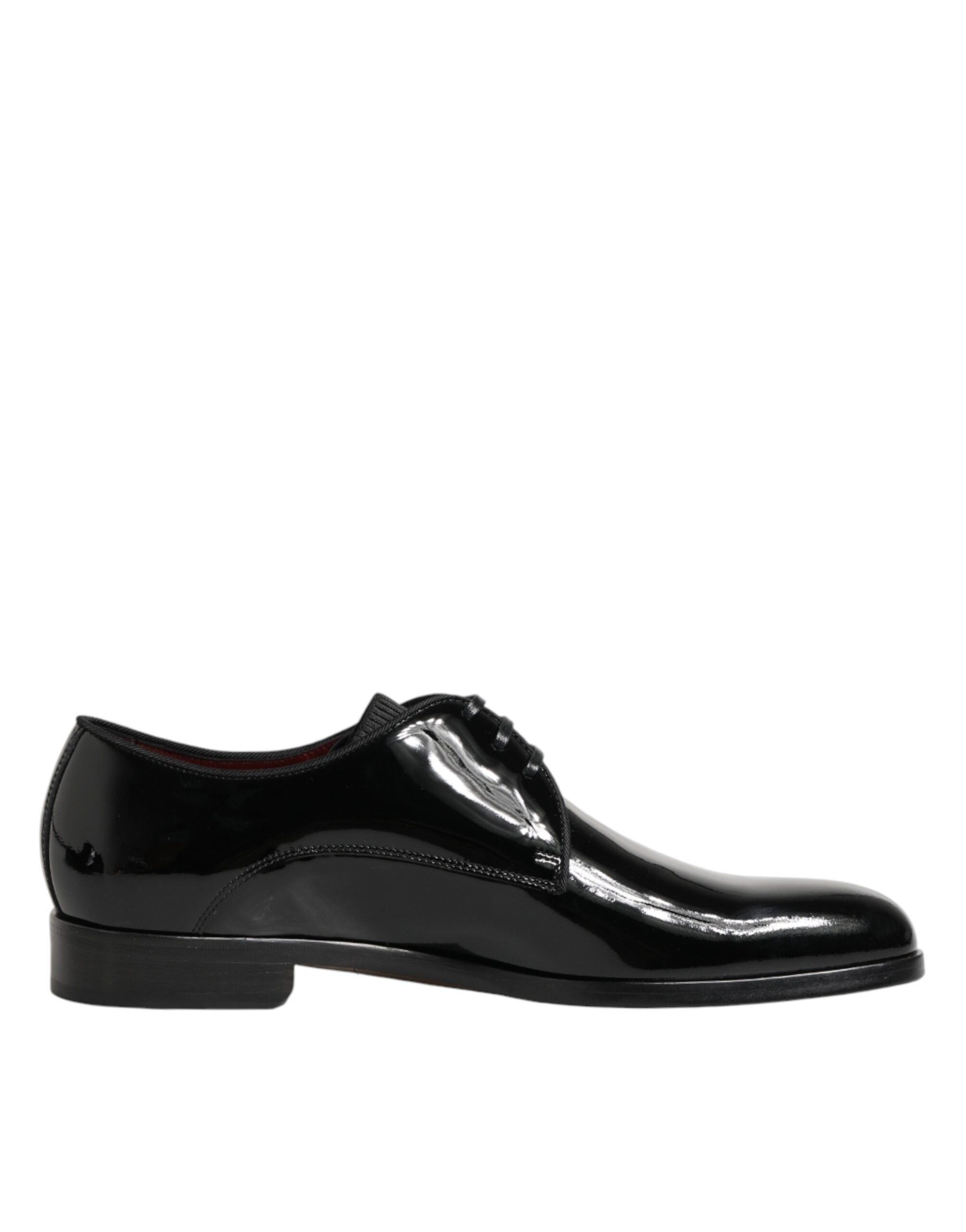 Chaussures derby en cuir de veau noir Dolce & Gabbana, élégantes et sophistiquées, avec lacets et finition lisse.