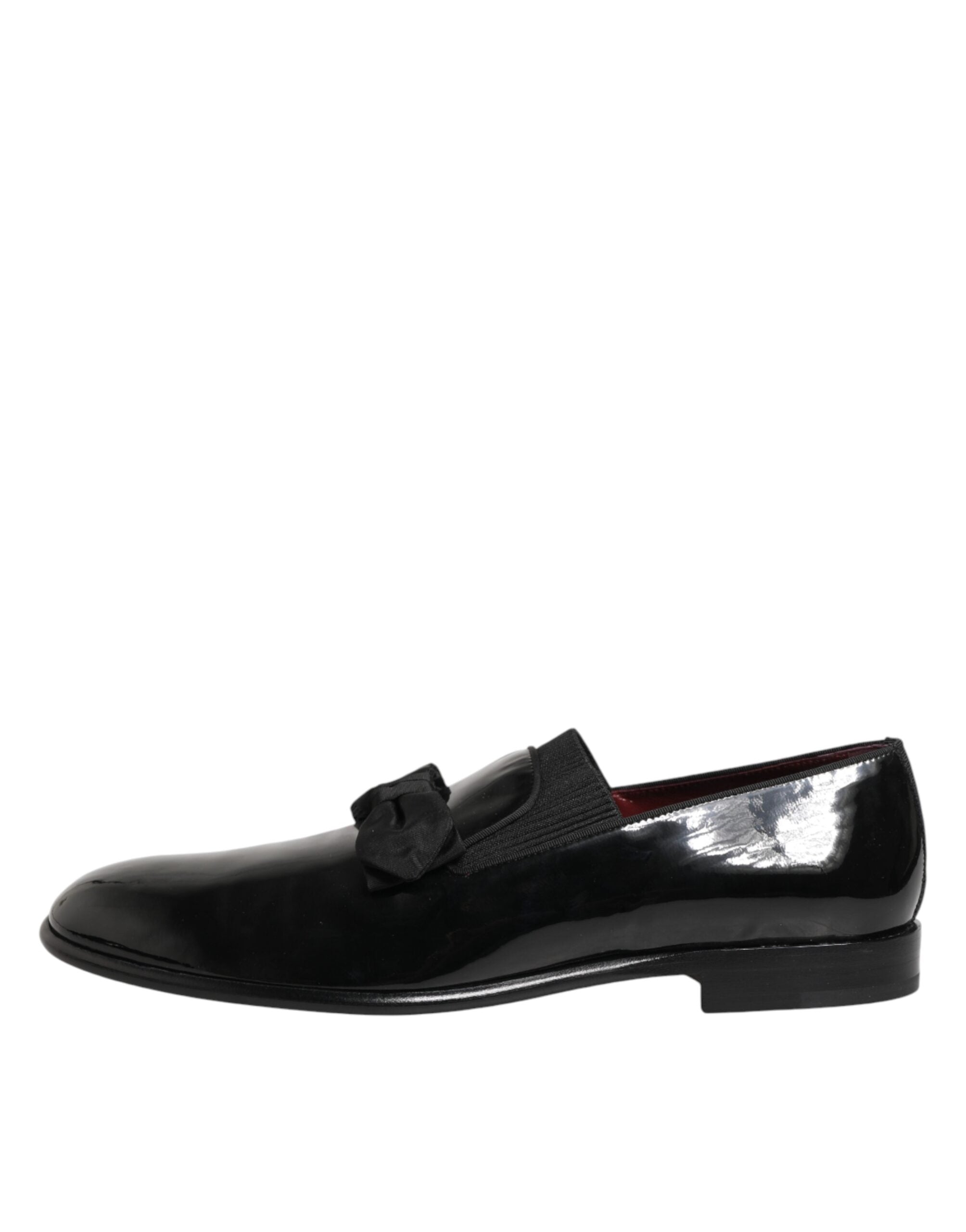 Chaussures mocassins en cuir noir pour homme Dolce & Gabbana, slip-on élégants et confortables.