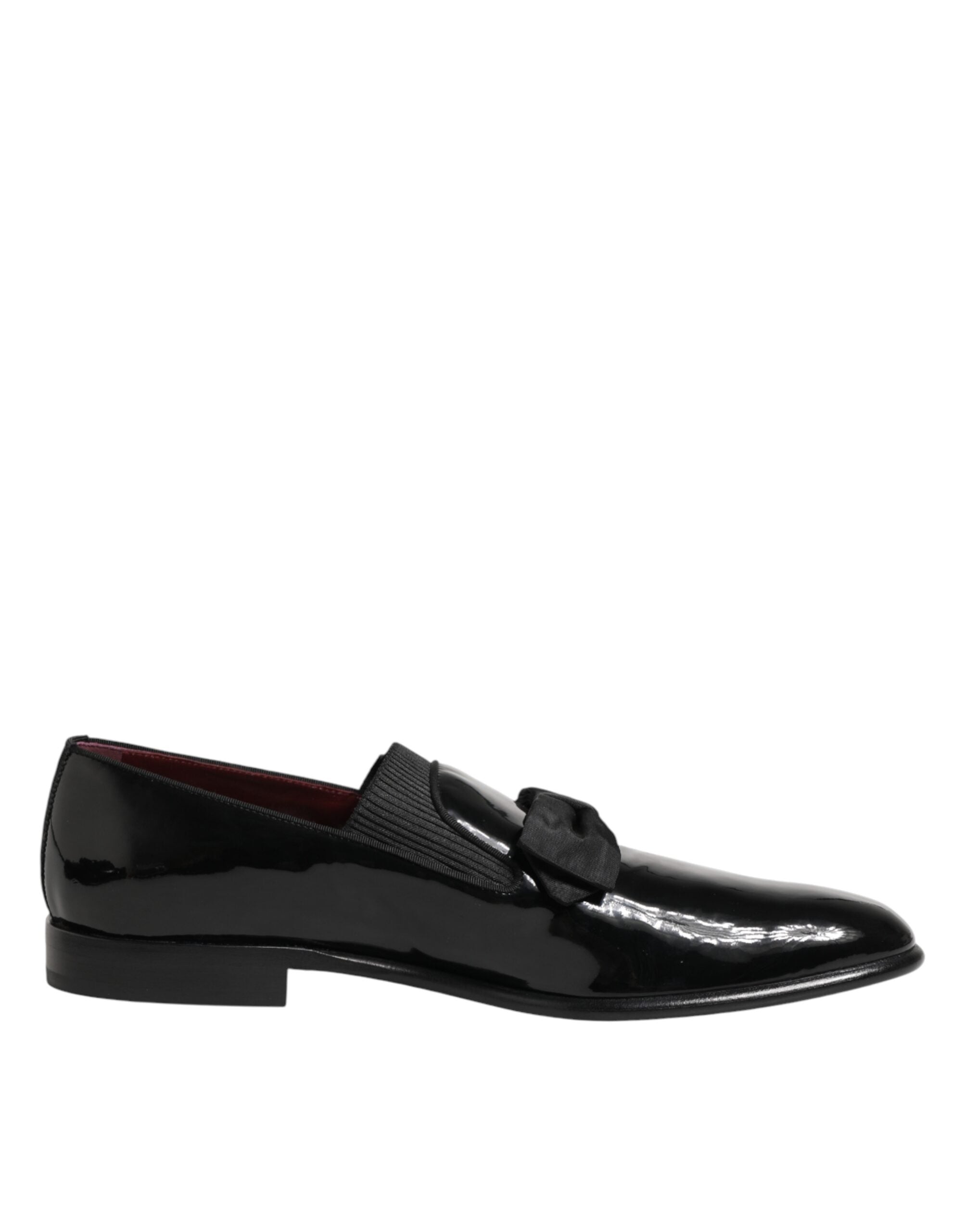 Chaussures loafers en cuir noir pour homme de Dolce & Gabbana, style slip-on élégant et sophistiqué.