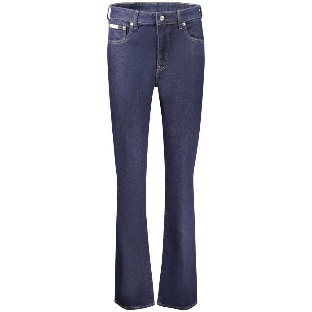 Jeans pour femmes Calvin Klein Blu en coton, coupe classique avec détails modernes, visibles sur l'image.