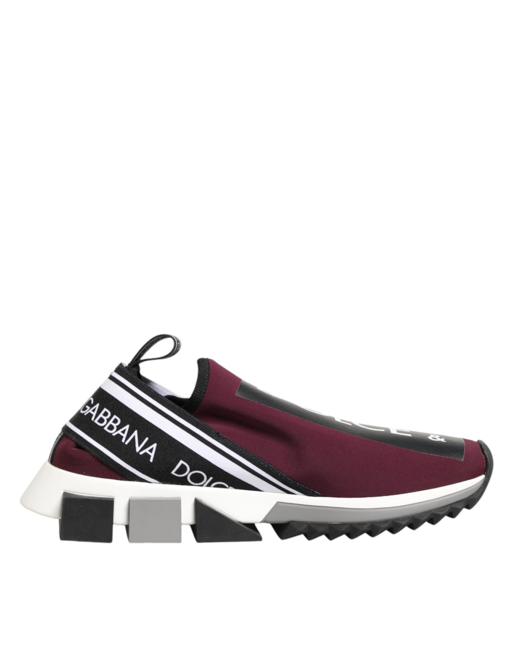 Chaussures sneakers homme Dolce & Gabbana Sorrento en bordeaux, modèles slip-on, vue de face avec détails en cuir.