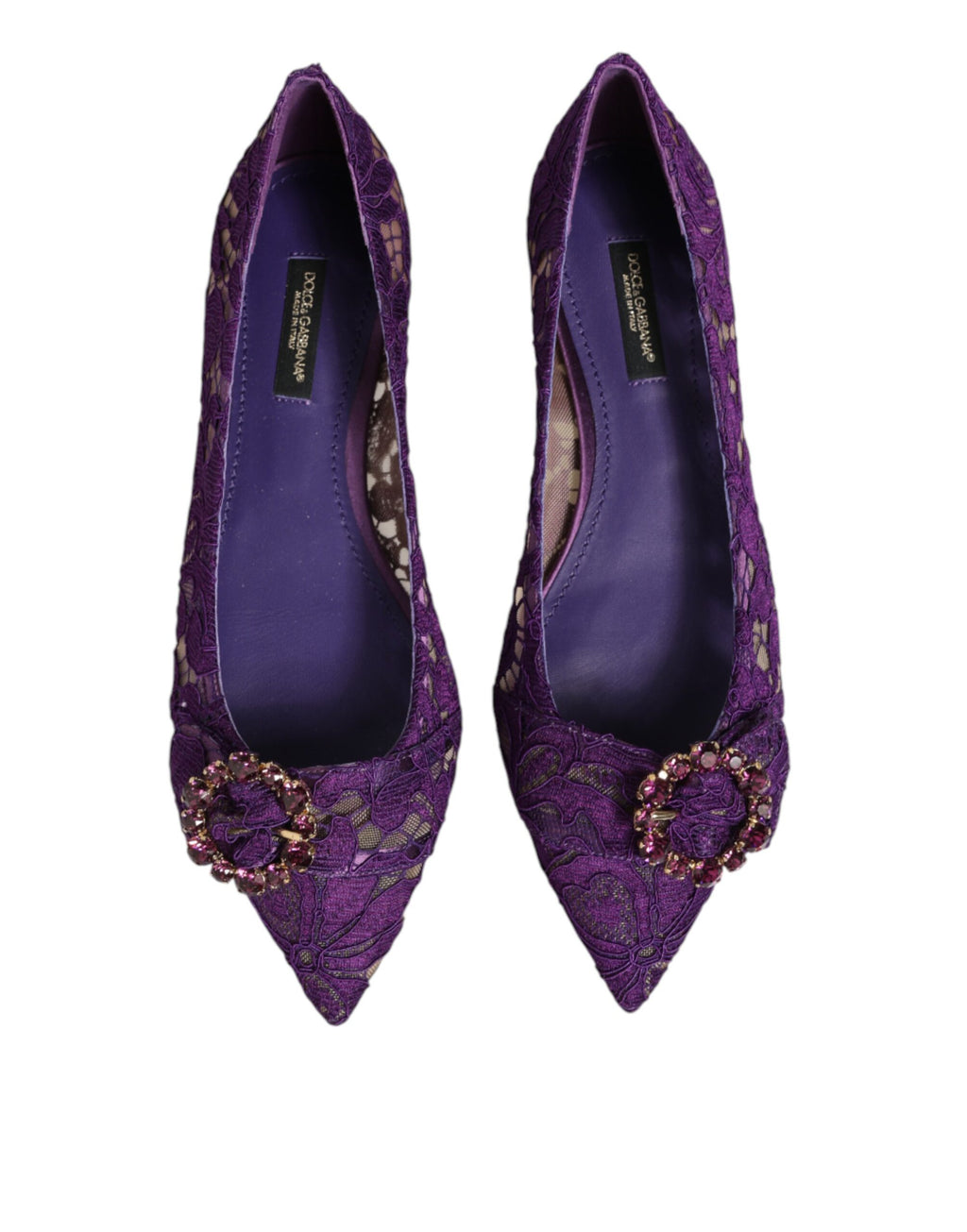 Chaussures plates en dentelle violette Dolce & Gabbana Taormina avec cristaux, élégantes et raffinées, vues de côté.