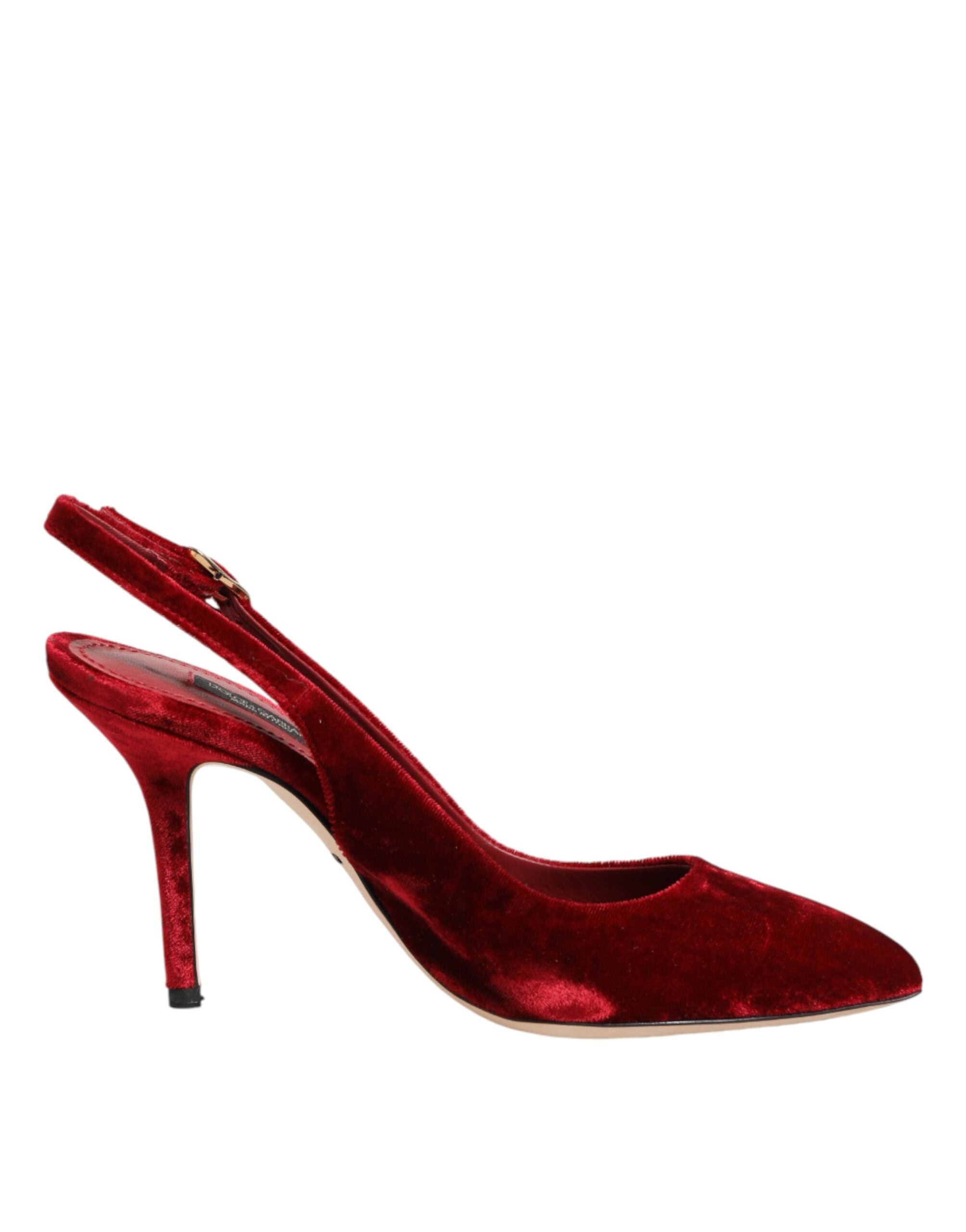 Sandales Dolce & Gabbana à talons hauts en daim rouge avec bride slingback, élégantes et sophistiquées.
