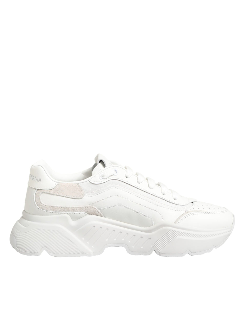 Chaussures sneakers basses en cuir blanc Dolce & Gabbana Daymaster, vue de face, avec semelle blanche et design élégant.