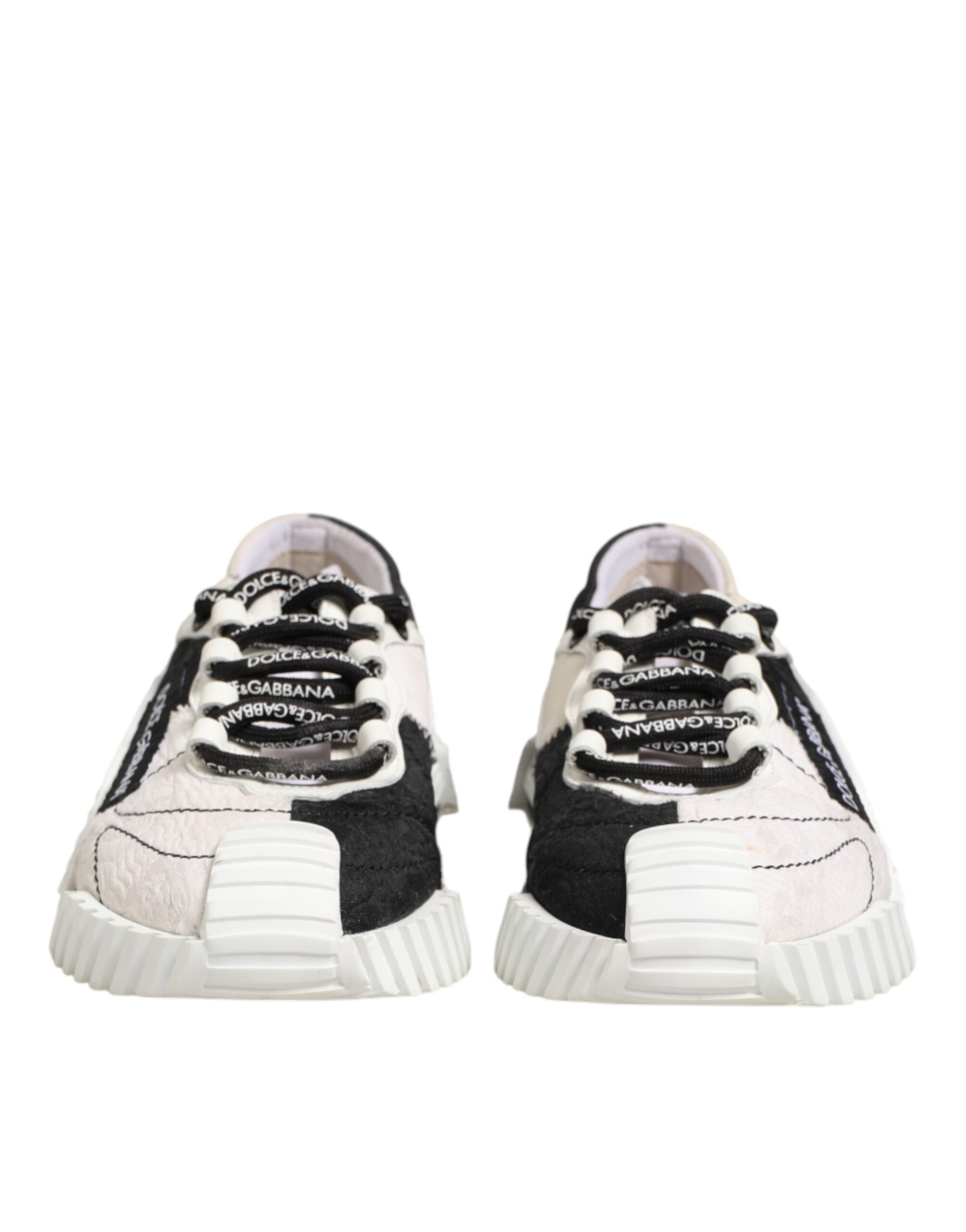 Chaussures sneaker en cuir blanc et noir Dolce & Gabbana NS1, vue de face avec détails de la chaussure visible.