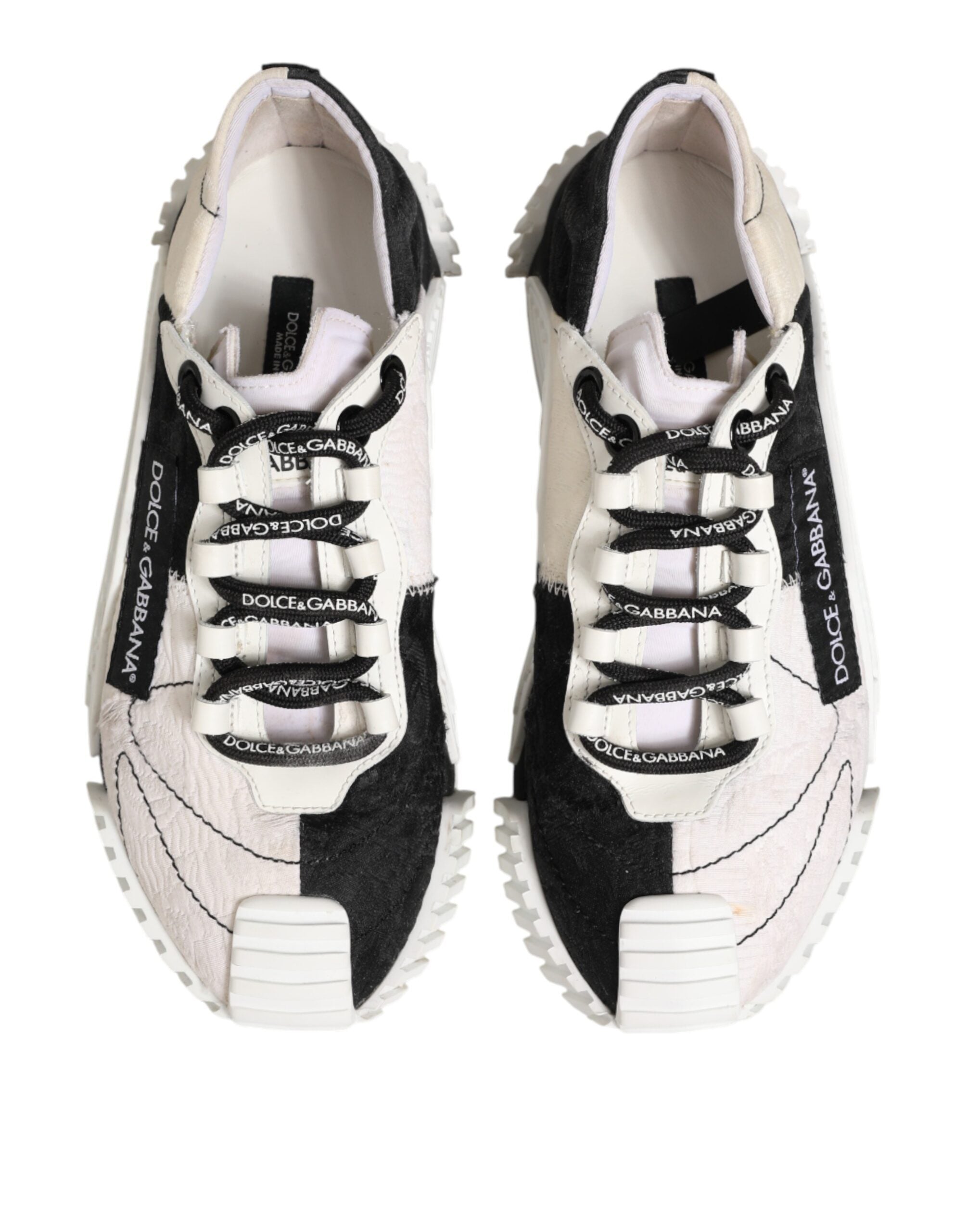 Chaussures sneakers Dolce & Gabbana NS1 en cuir blanc et noir, vue de face, détails du design élégant et moderne.