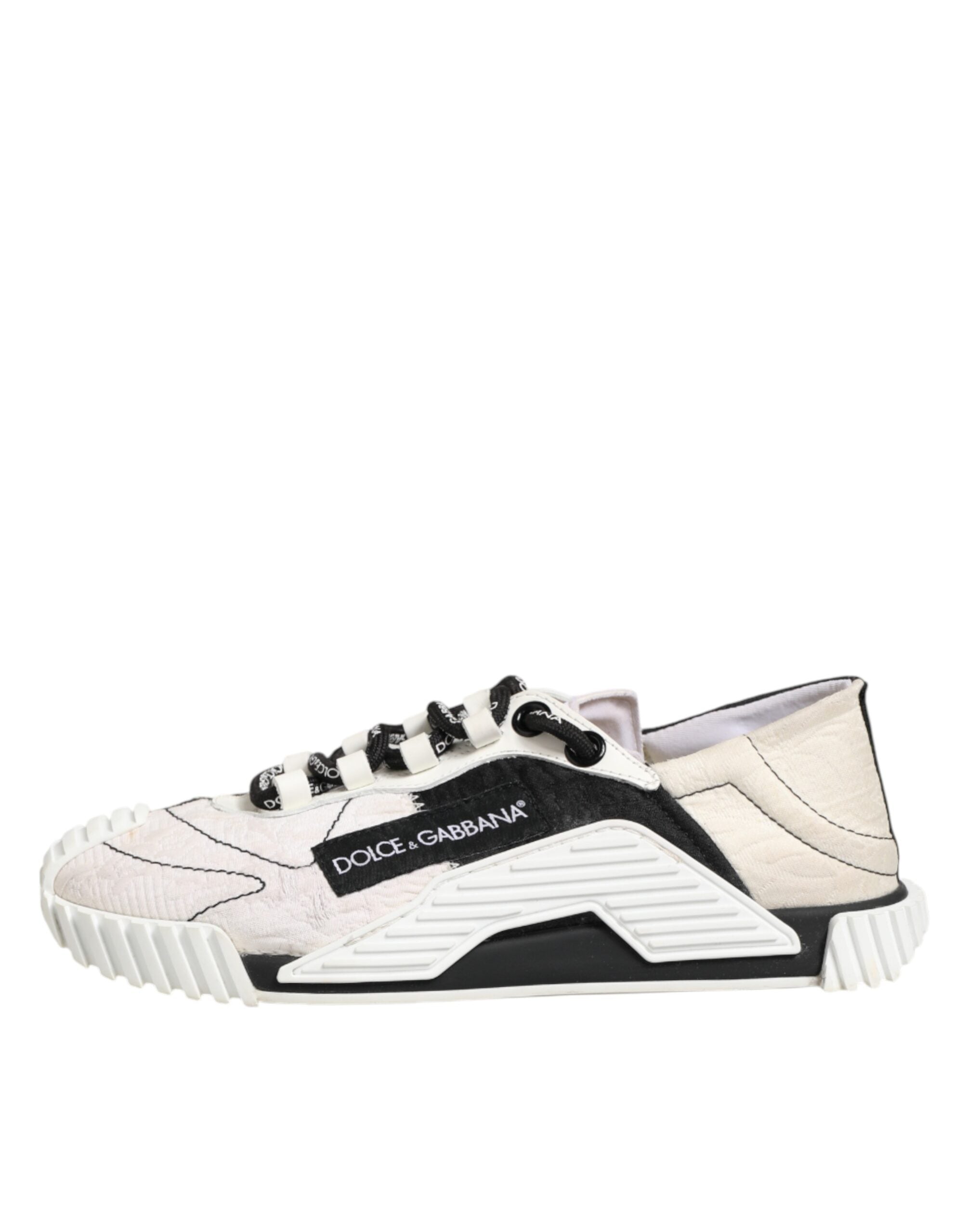 Chaussures sneakers en cuir blanc et noir Dolce & Gabbana NS1, vue de face, avec détails de design modernes.