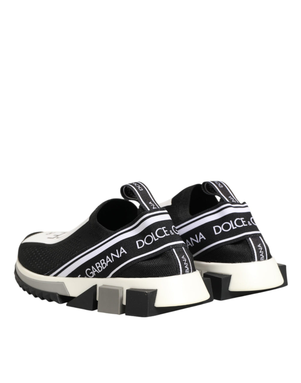Chaussures sneakers basses noires Dolce & Gabbana avec logo, style Sorrento, vue de face, en cuir avec semelle blanche.