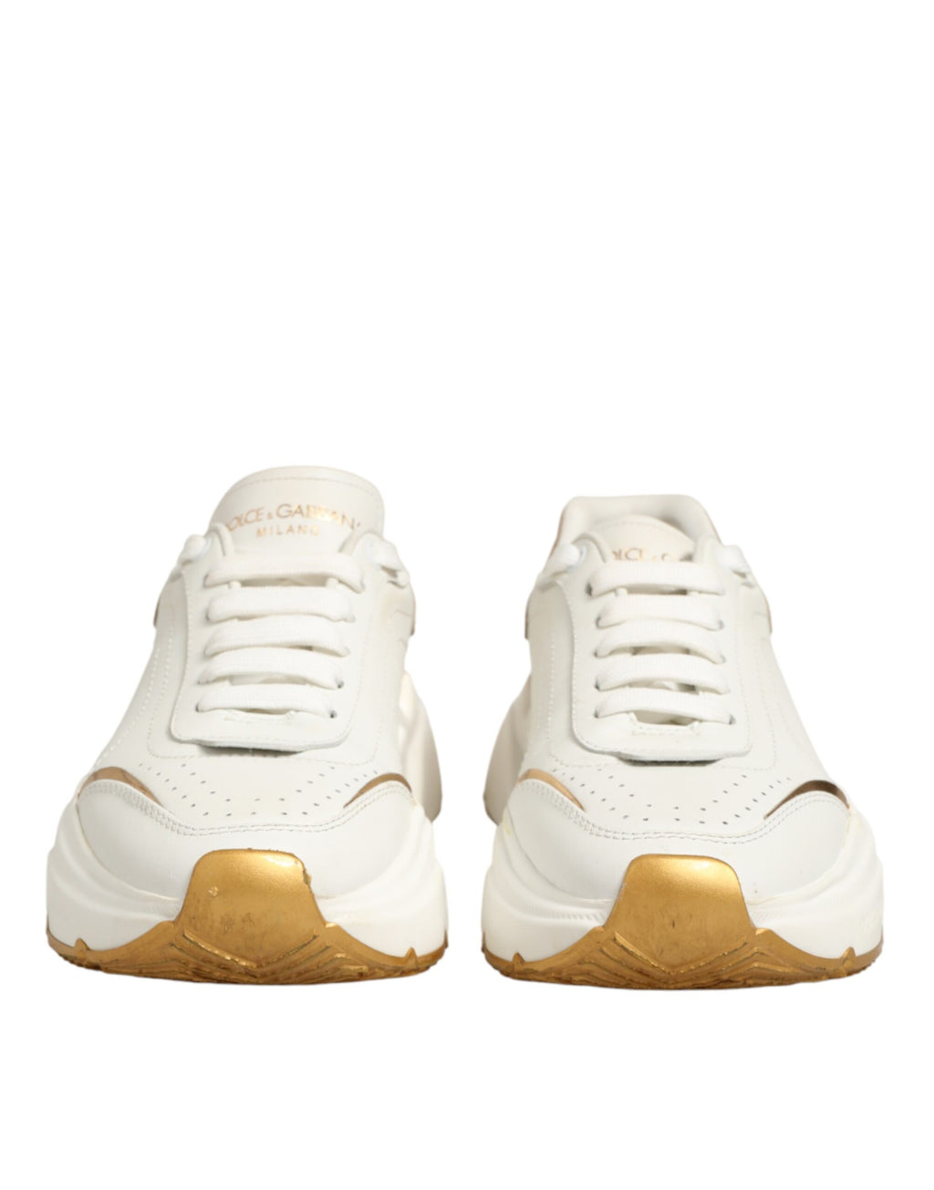 Chaussures basses Dolce & Gabbana Daymaster en or blanc, baskets élégantes en cuir avec détails modernes.