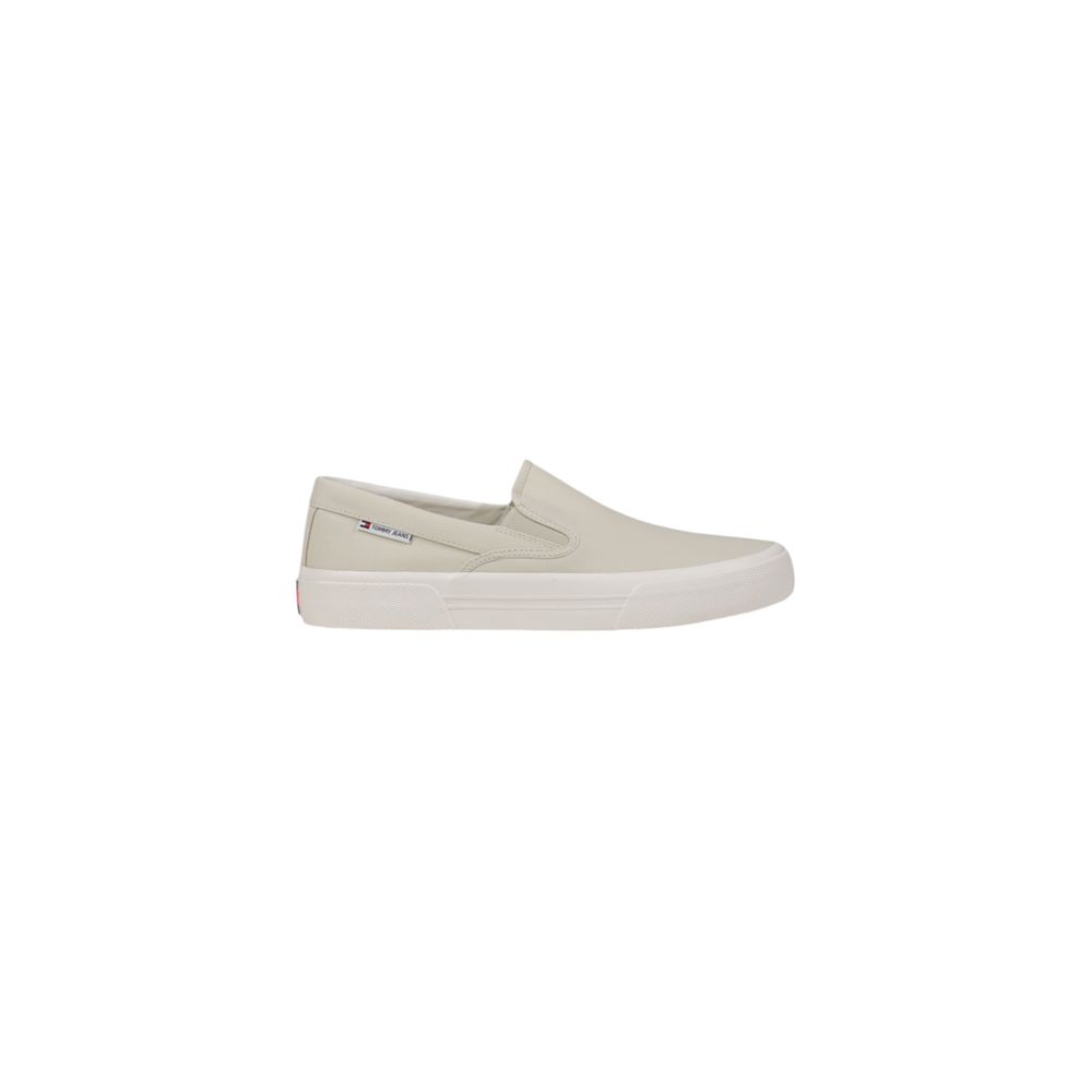 Chaussures Tommy Hilfiger Jeans en coton recyclé, mocassins slip-on beige avec design élégant et confort moderne.