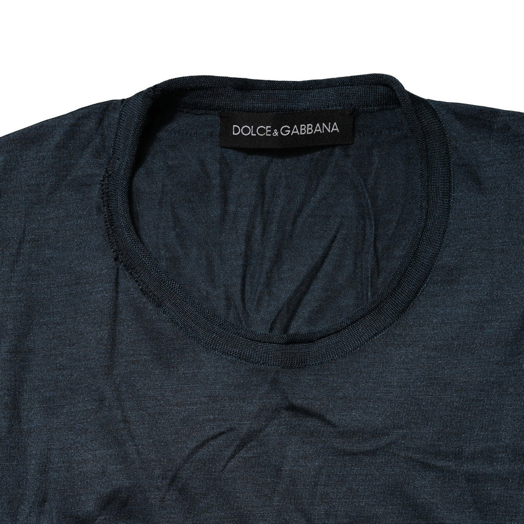T-shirt en soie bleu foncé Dolce & Gabbana à col rond à manches courtes, vue de face.