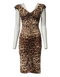 Robe midi sans manches Dolce & Gabbana à imprimé léopard marron, coupe ajustée et élégante.