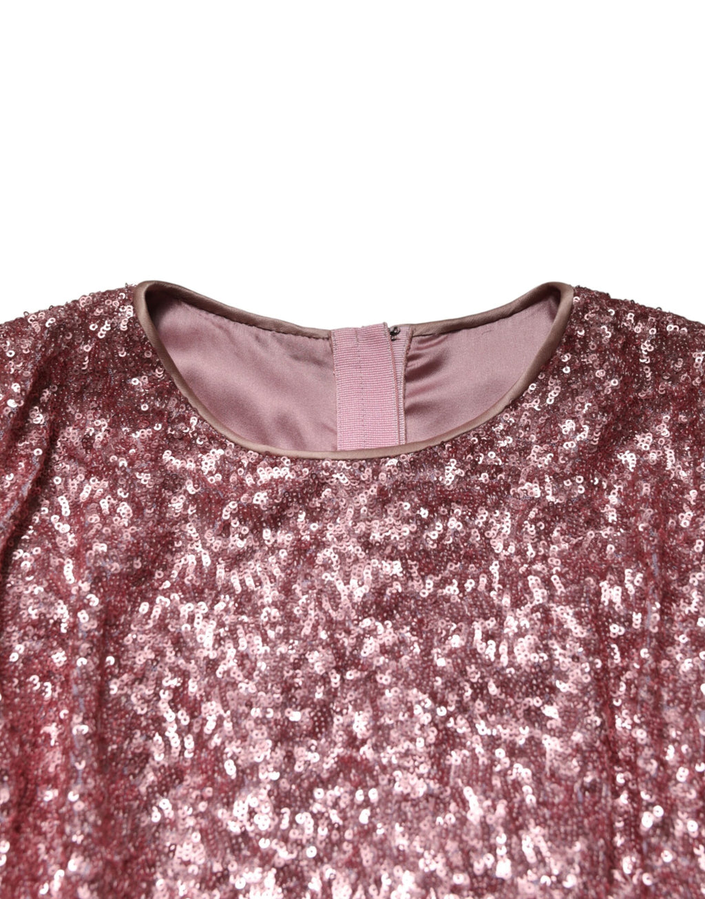 Robe longue sirène Dolce & Gabbana en sequins roses, élégante et brillante, avec décolleté en V et détails sophistiqués.