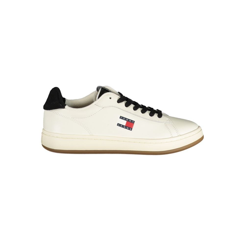 Basket Tommy Hilfiger Bianco pour femme en poliuréthane, vue de face, avec détails modernes et design épuré.