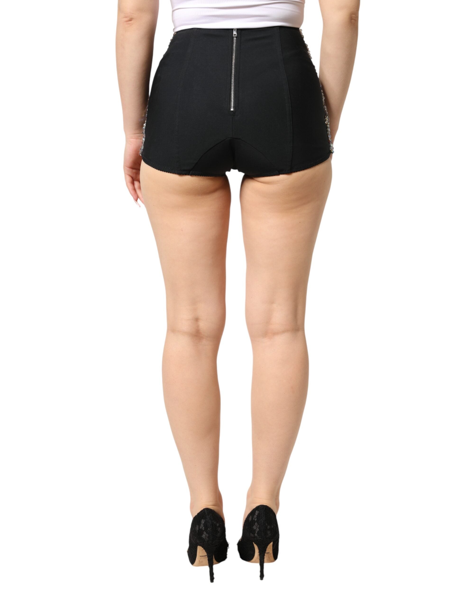 Shorts Dolce & Gabbana à taille haute, colorés et ornés de détails embellis, style hot pants, pour un look tendance et élégant.