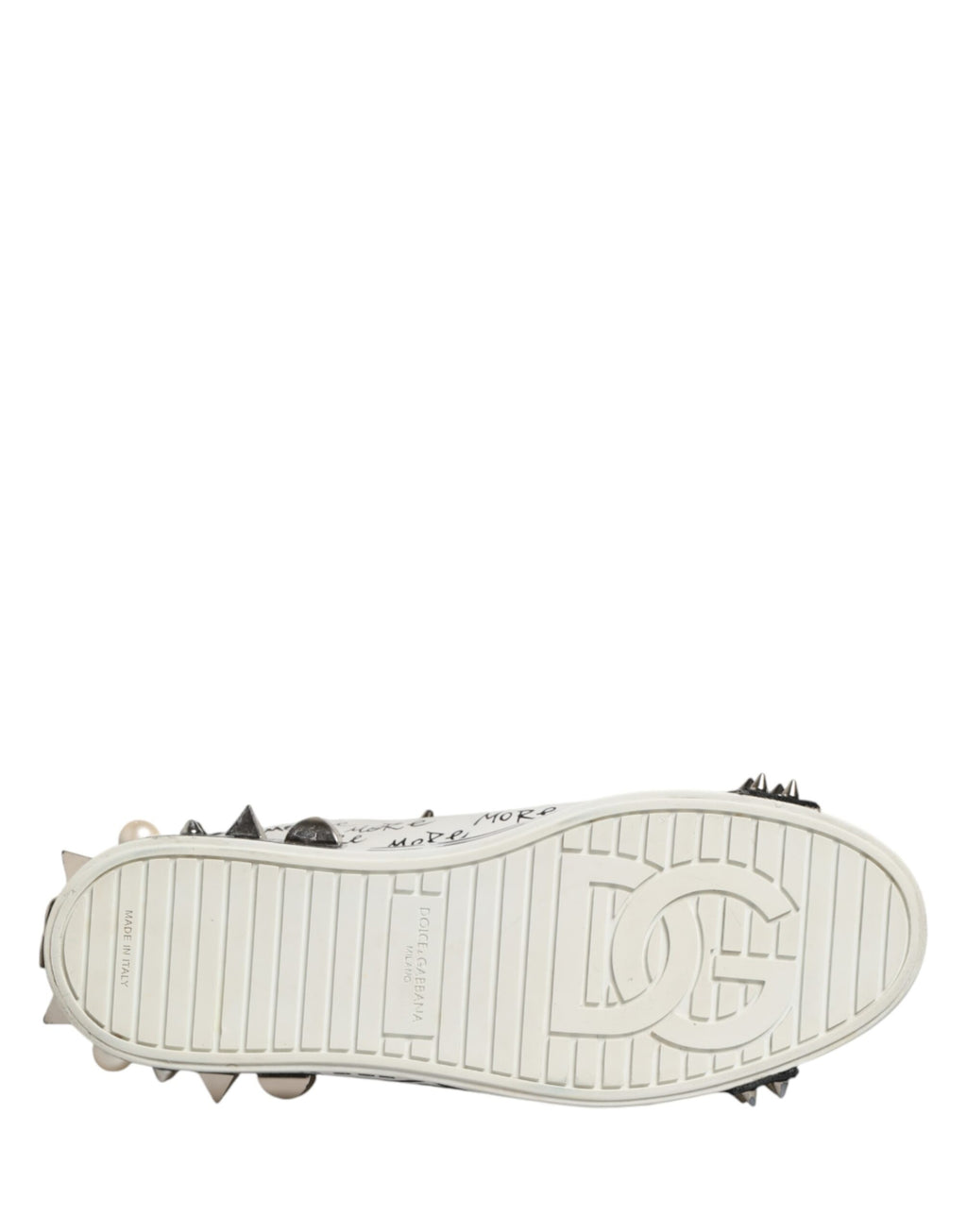 Chaussures basses Dolce & Gabbana noires et blanches à clous, sneakers tendance avec semelle en caoutchouc.