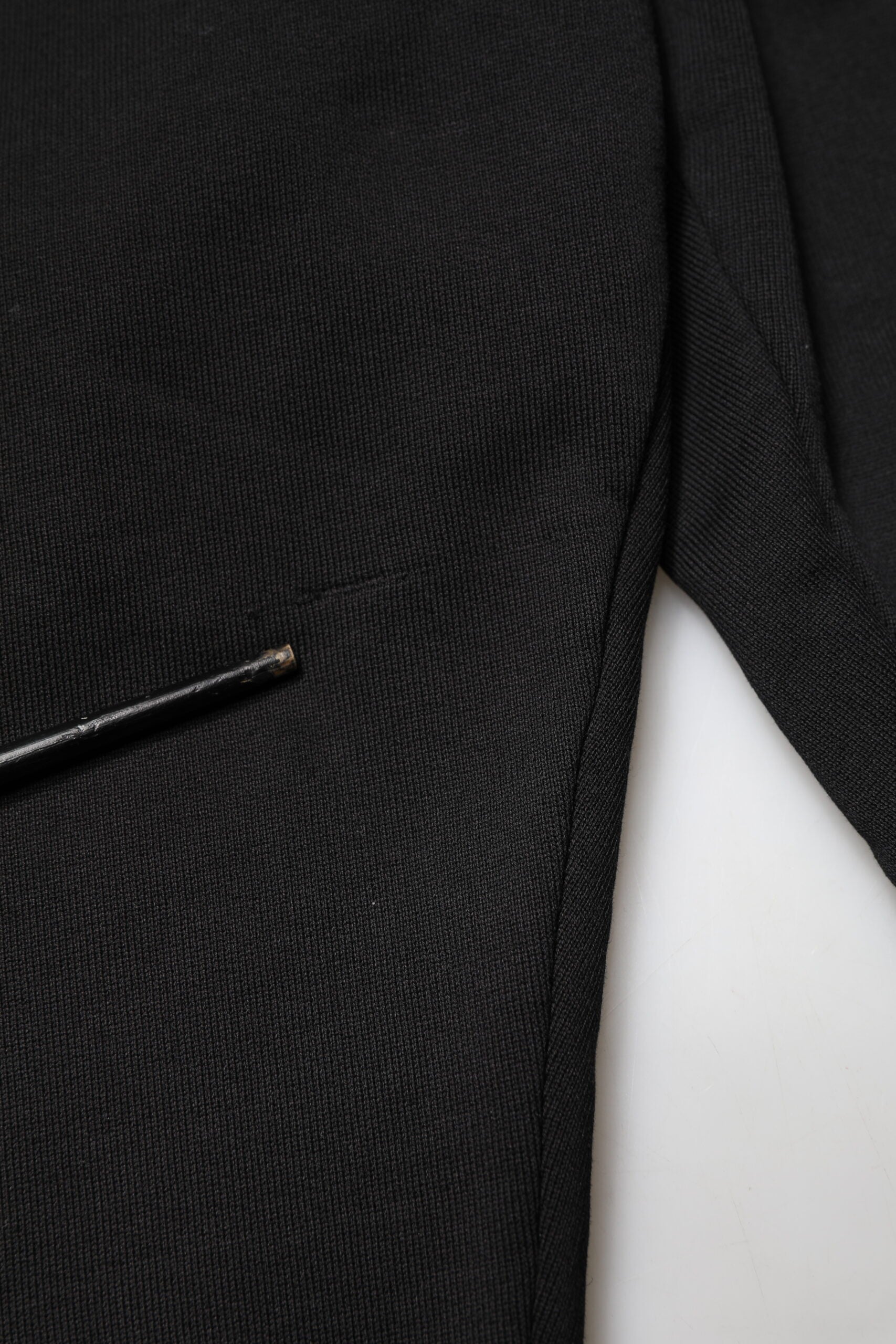 Pantalon jogger Dolce & Gabbana en coton noir, taille mi-hauteur, style décontracté et moderne, visible en image
