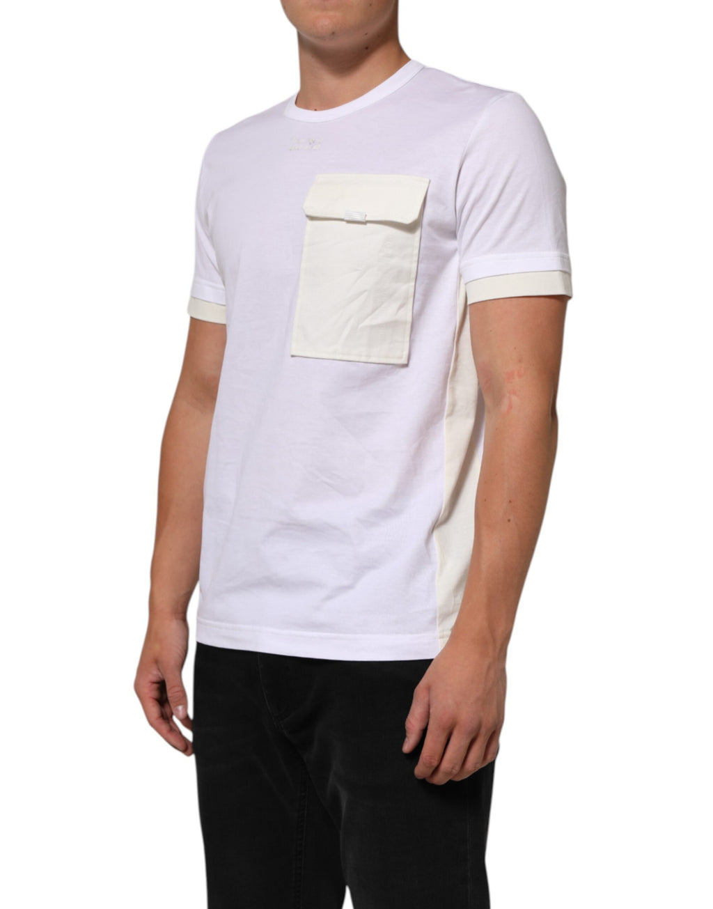 T-shirt blanc en coton avec poche à manches courtes de Dolce & Gabbana, style élégant et décontracté.