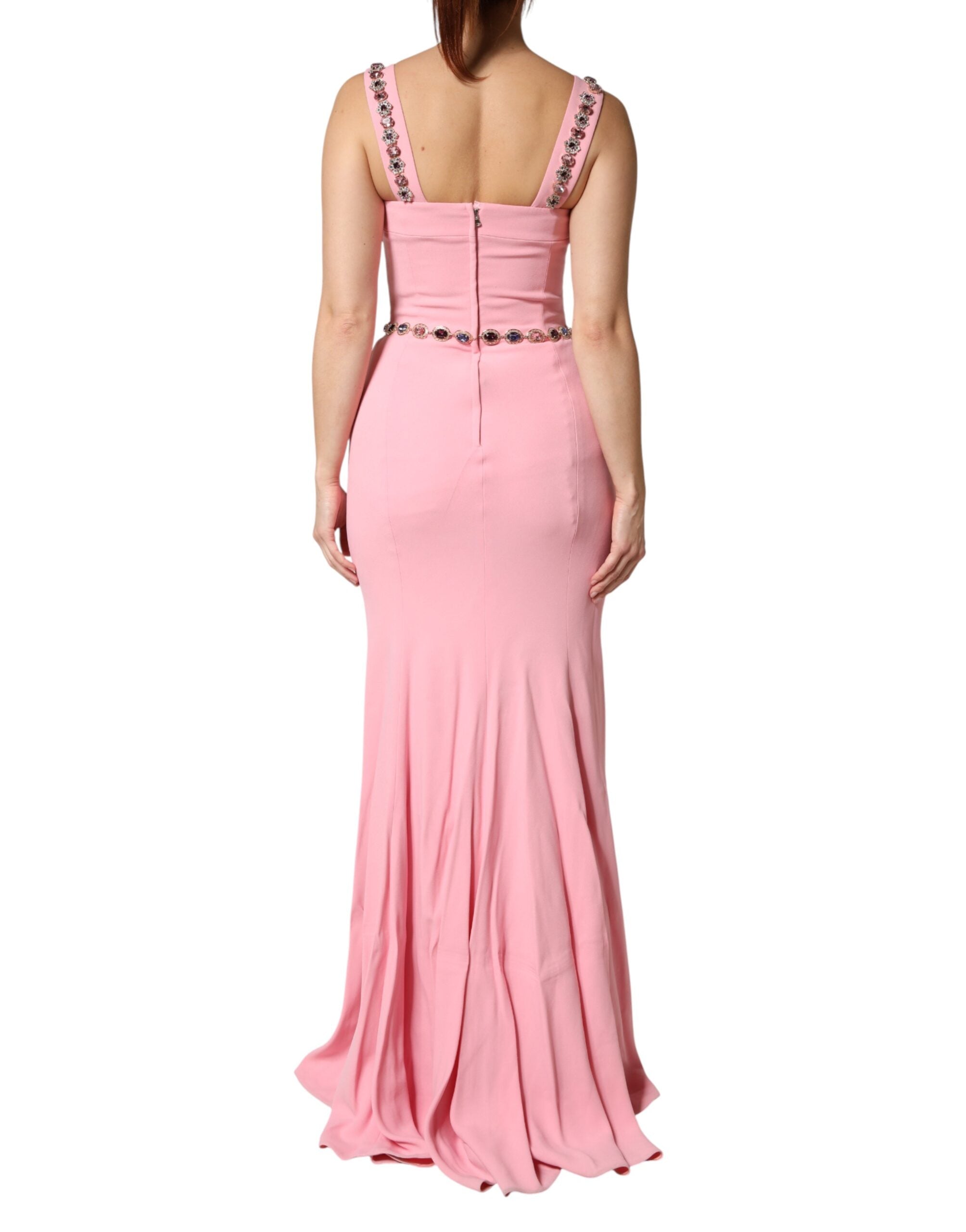 Robe sirène rose Dolce & Gabbana ornée de détails embellis, silhouette élégante et sophistiquée, vue de face.