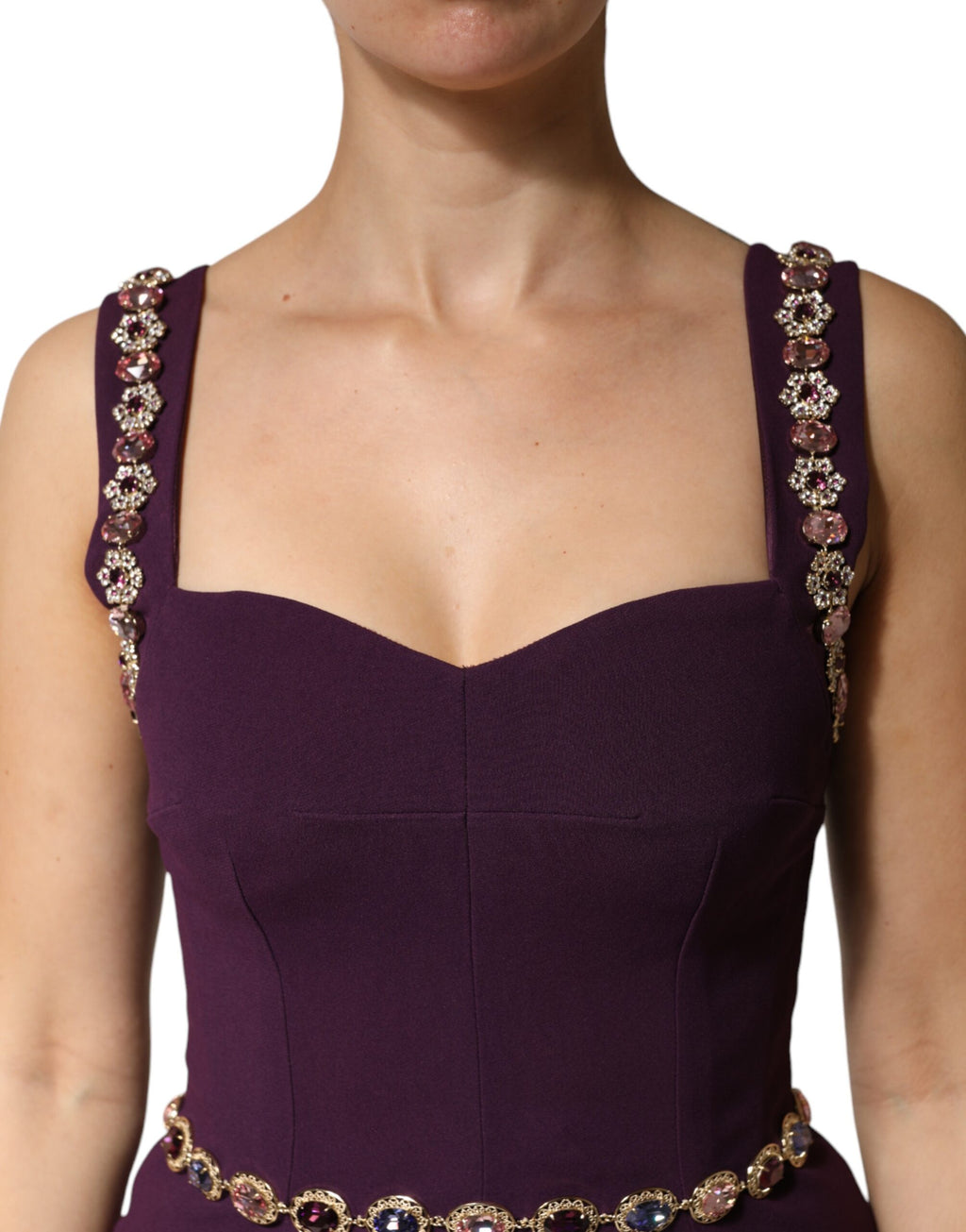 Robe sirène Dolce & Gabbana violet ornée de détails scintillants, robe moulante élégante pour occasions spéciales.
