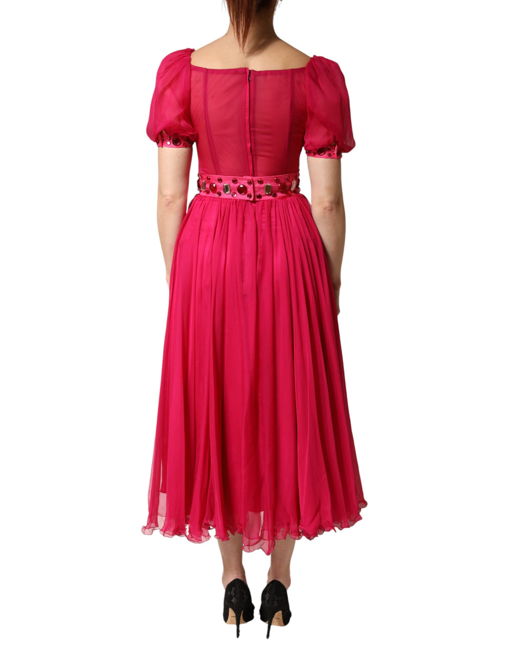 Robe midi en soie rose Dolce & Gabbana, taille en A, ornée de détails embellis, élégante et fluide.