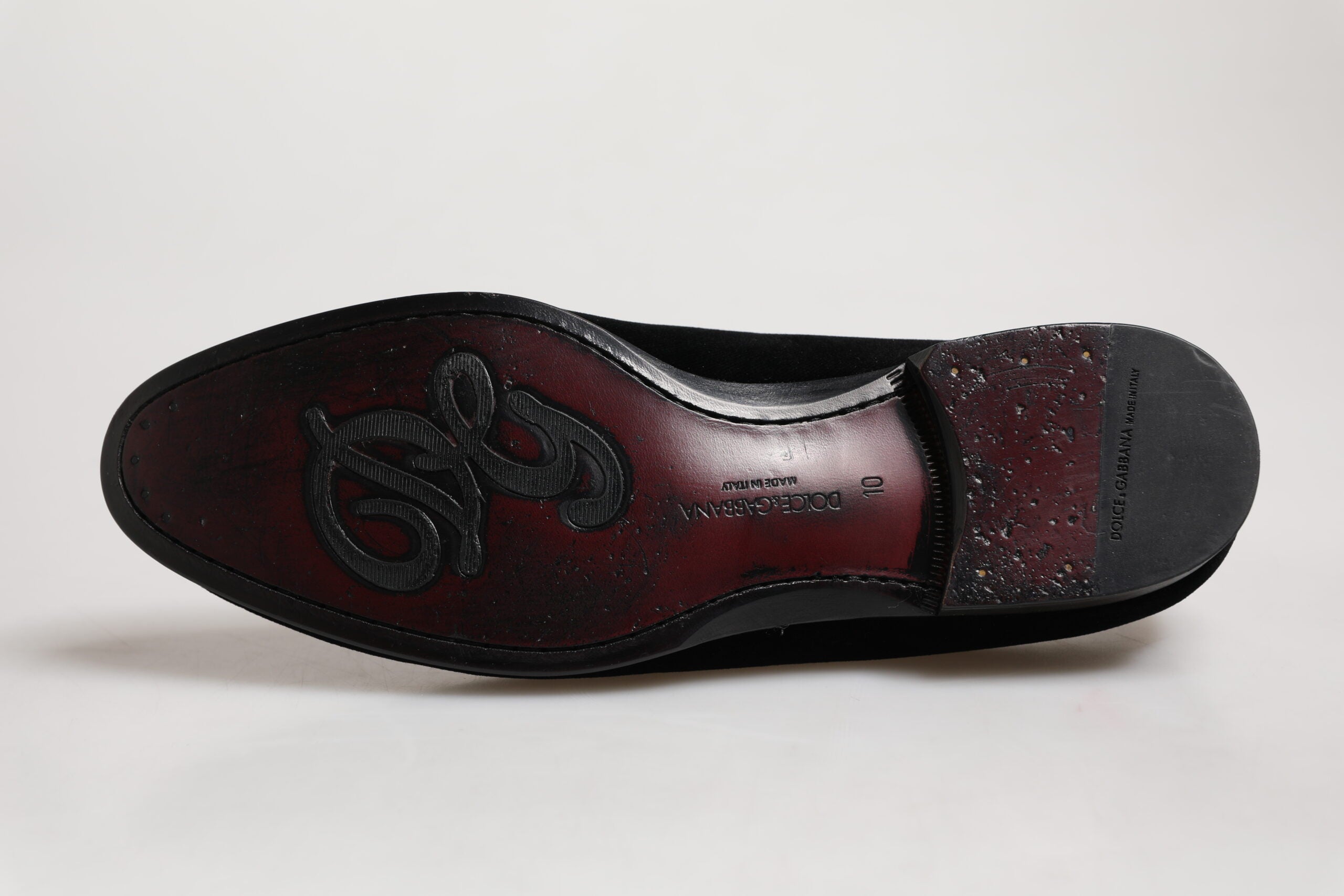Chaussures homme Dolce & Gabbana, mocassins en velours noir, slip-on formels et élégants pour homme.