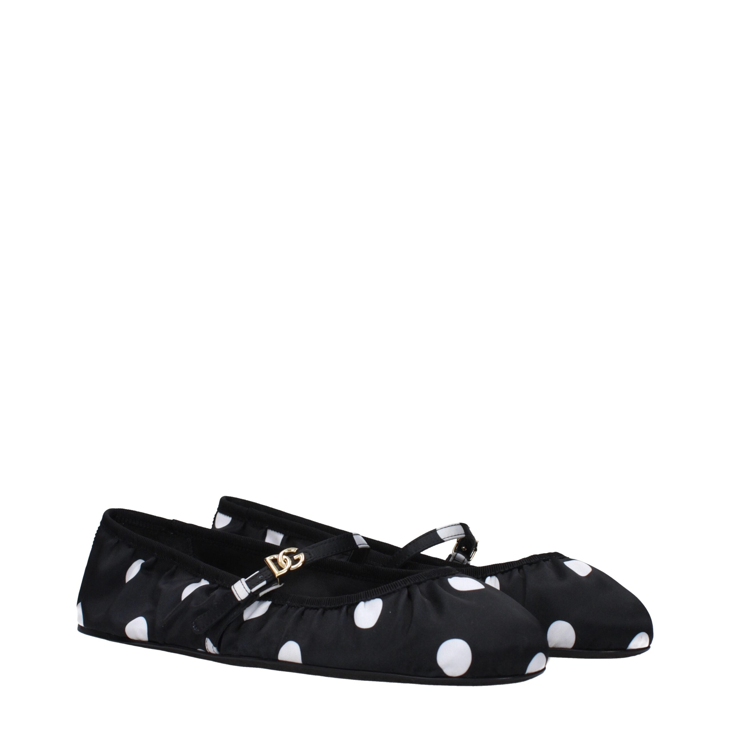 Chaussures ballerines en tissu noir de Dolce & Gabbana, élégantes et confortables, avec finition raffinée.