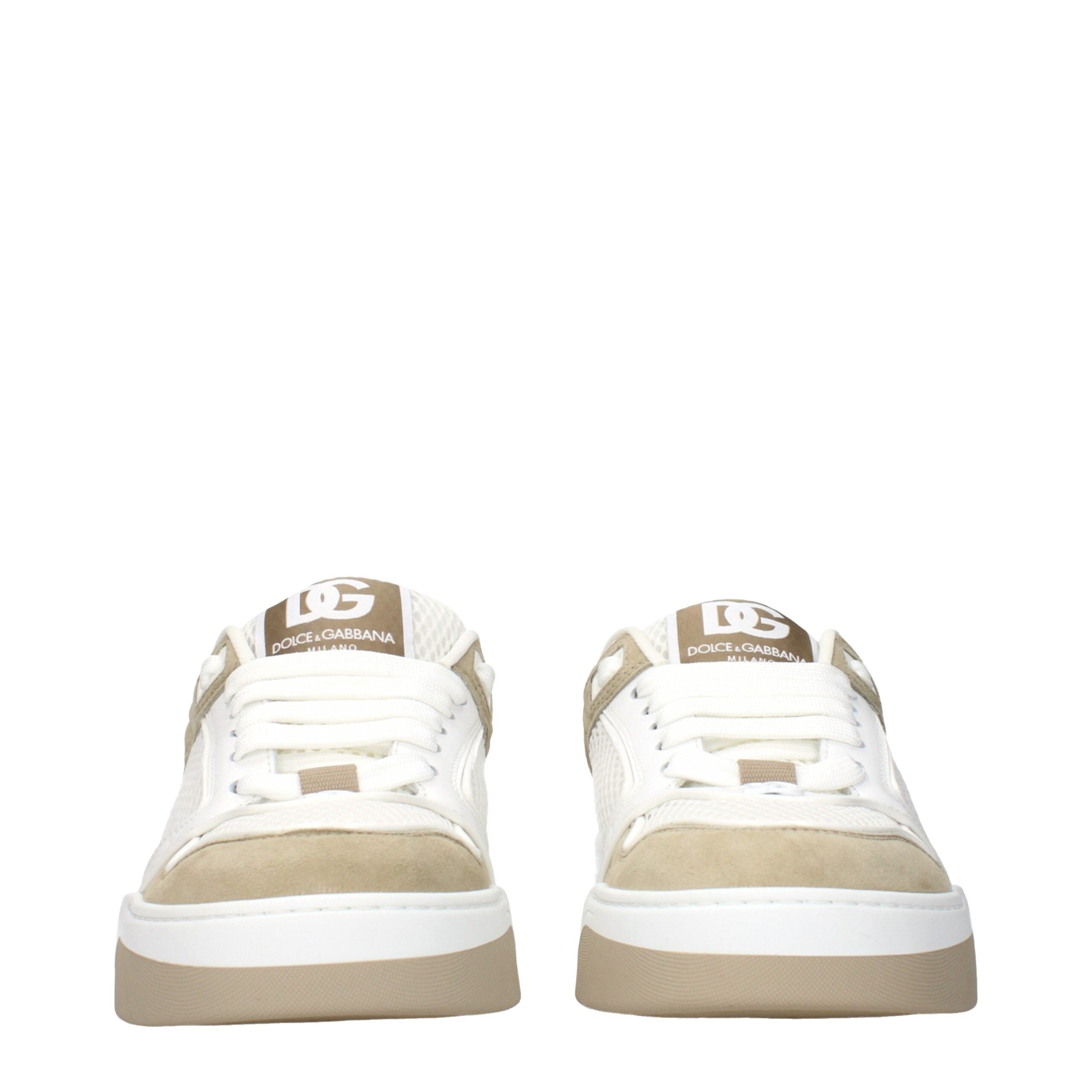 Baskettes basses en tissu blanc Dolce & Gabbana, élégantes et confortables, avec semelle en caoutchouc et détails de marque.