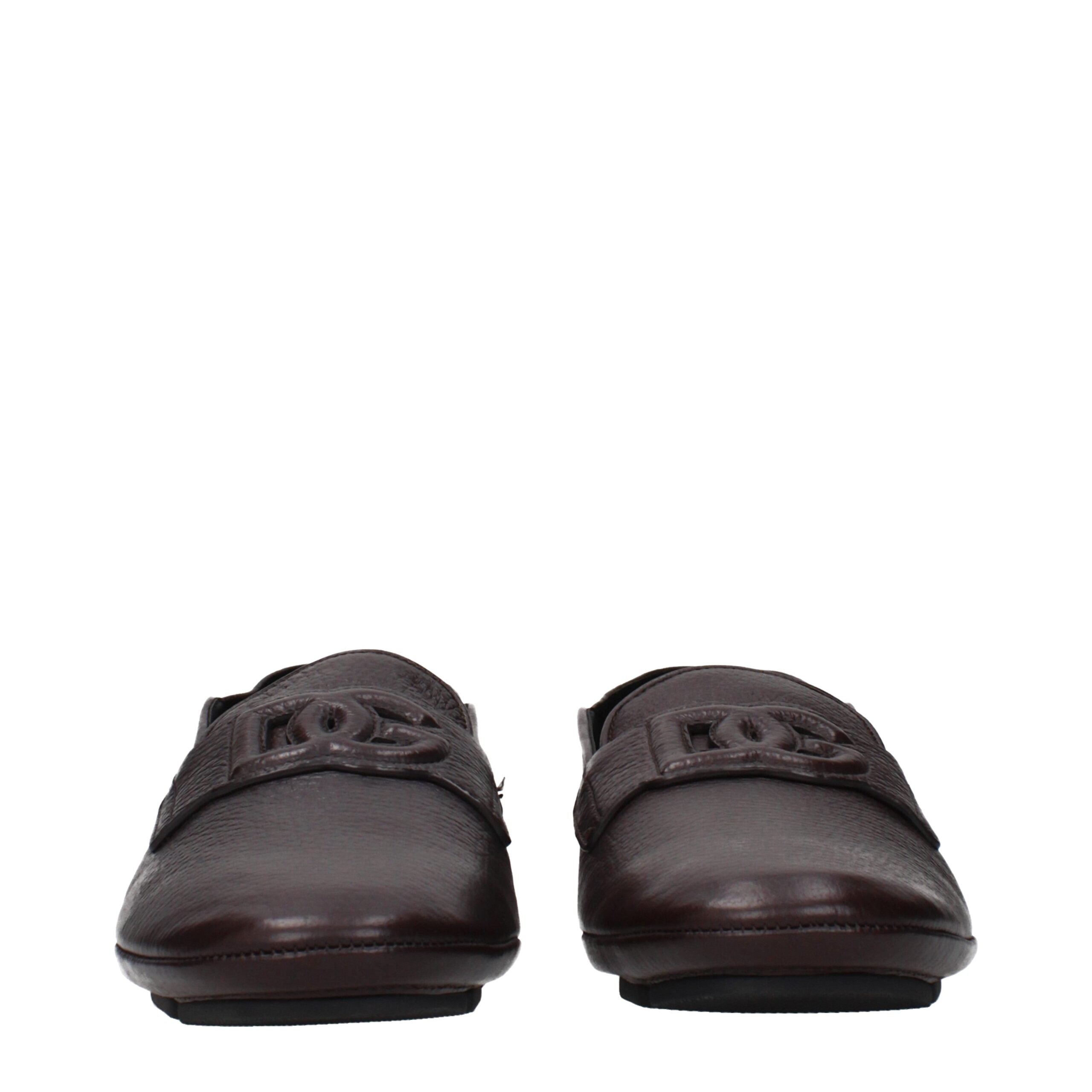 Mocassins en cuir marron Dolce & Gabbana pour homme, style slip-on avec finition élégante et semelle en cuir.