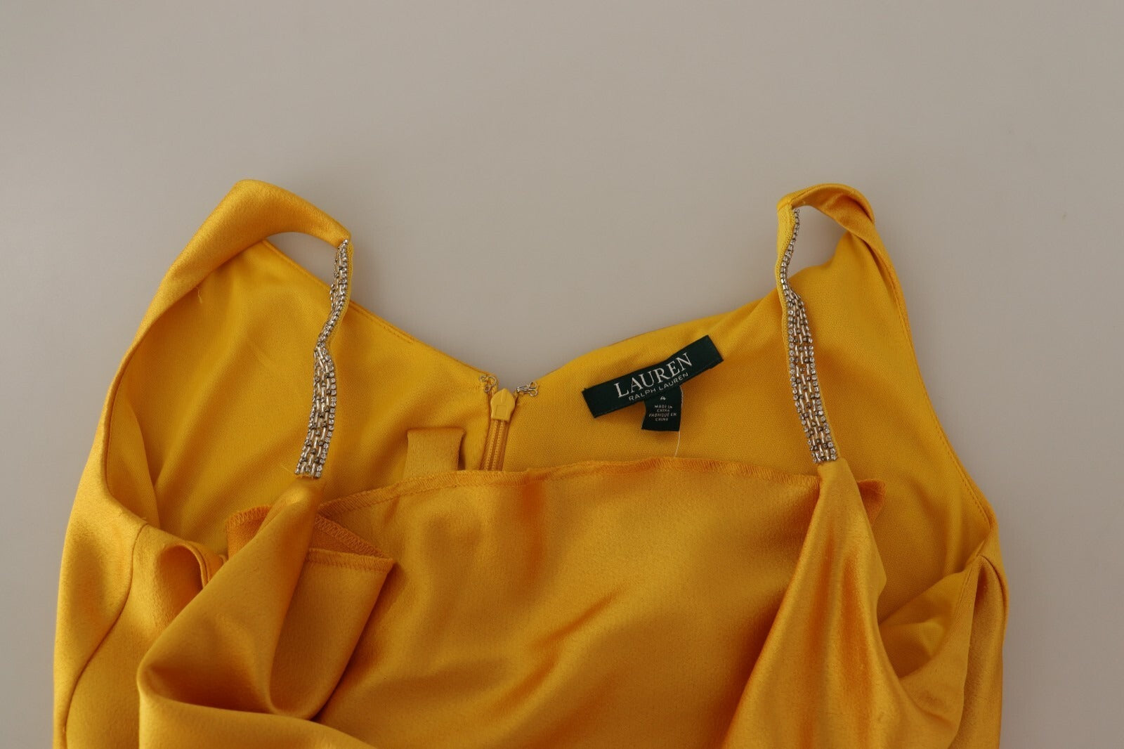 Robe longue jaune sans manches de Ralph Lauren pour femme, robe cintrée et élégante, idéale pour les occasions spéciales.