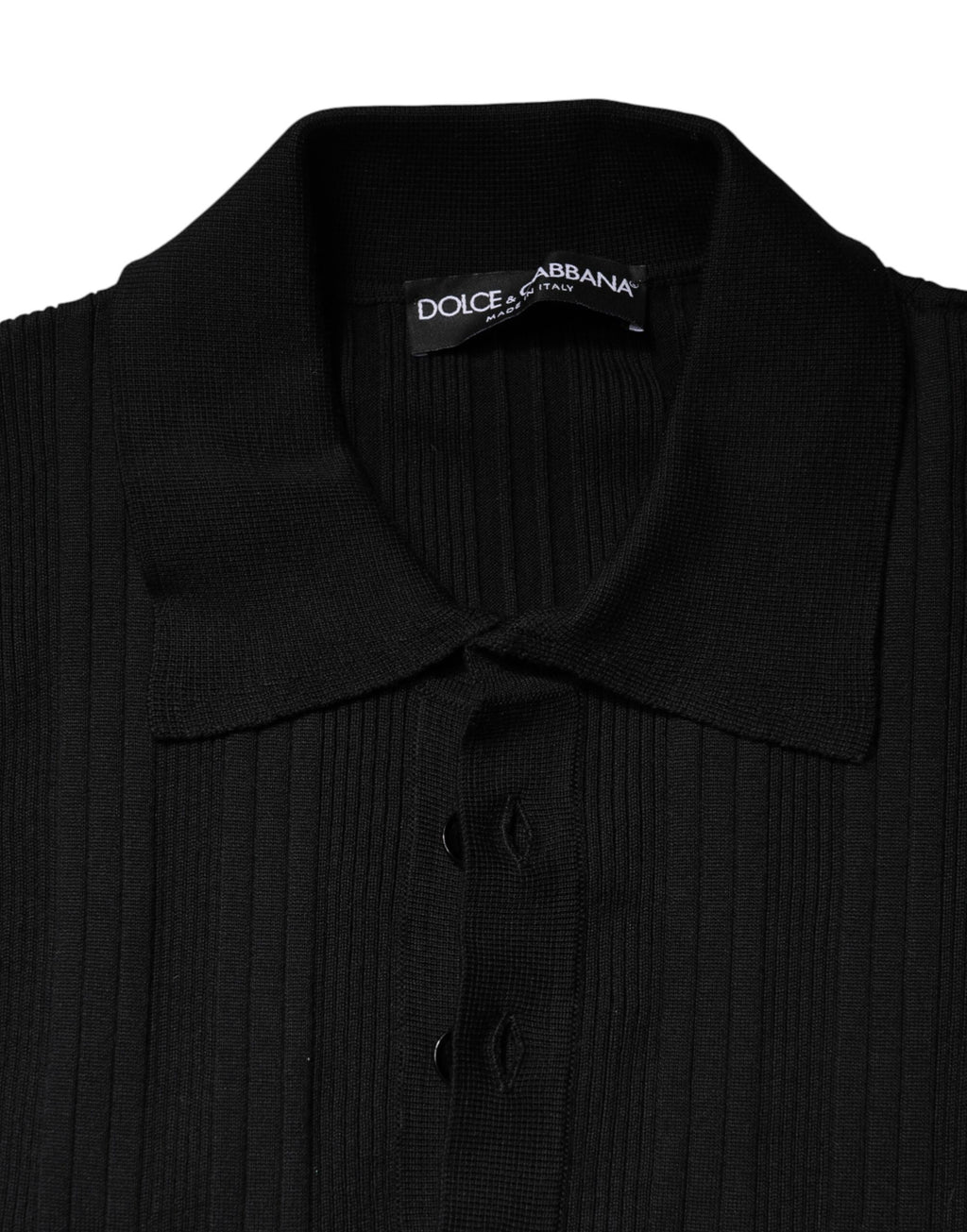 Pull à manches longues pour homme Dolce & Gabbana avec motif de blason noir, en tissu doux et élégant.