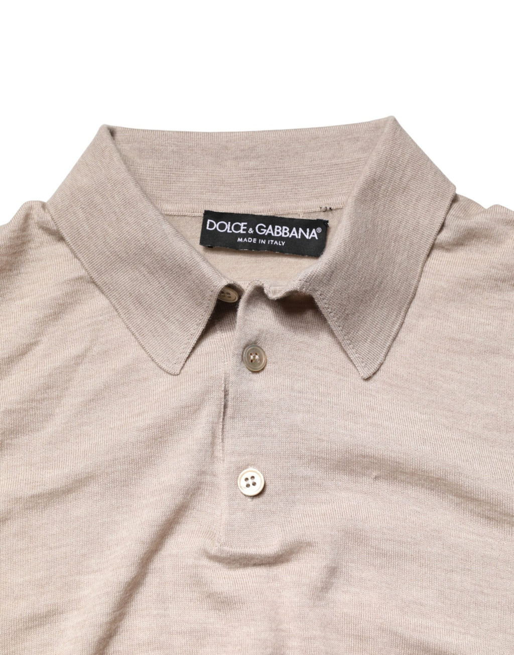 Pull-over en cachemire beige à col chemise de Dolce & Gabbana, pull élégant pour homme ou femme.