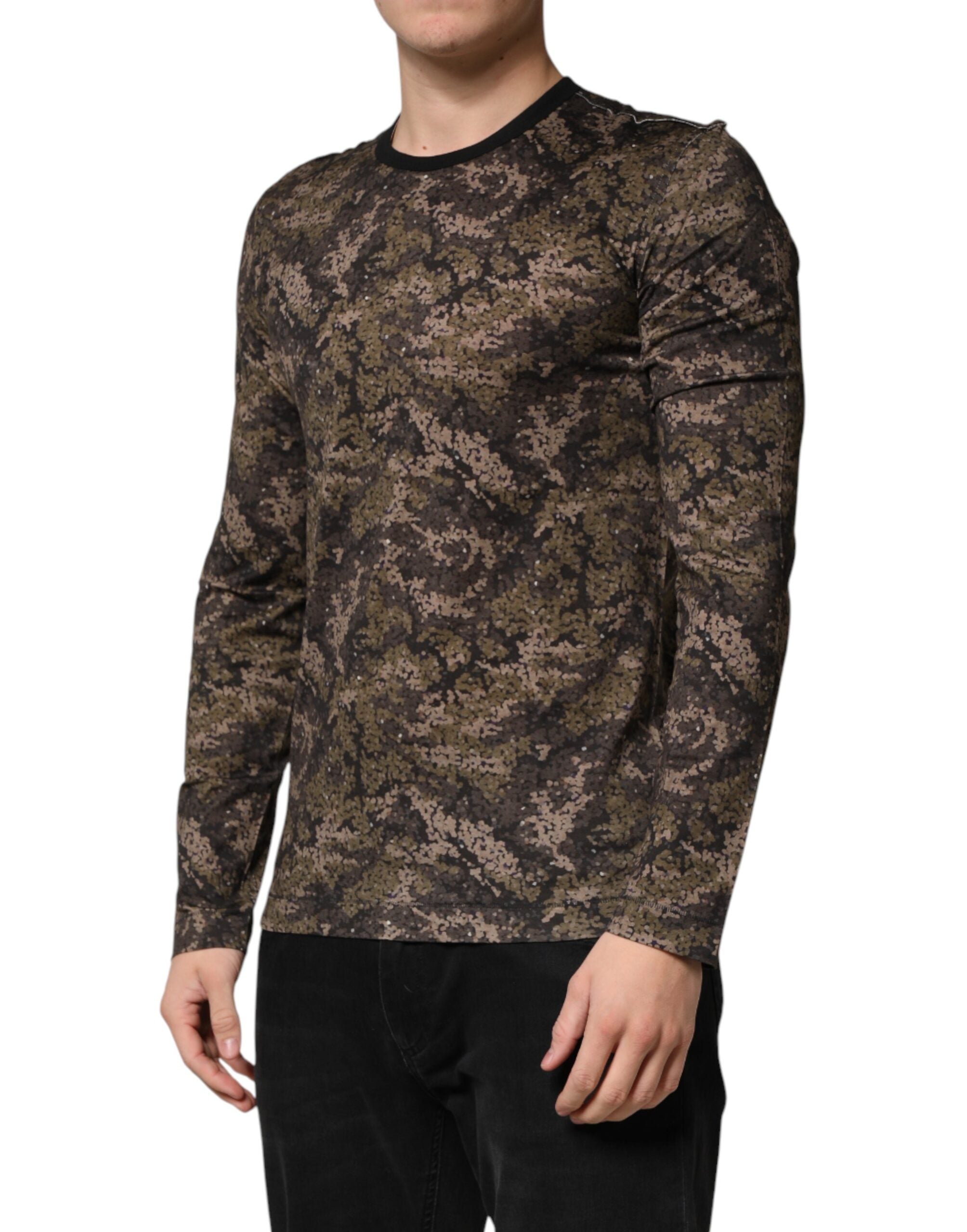 T-shirt à manches longues Dolce & Gabbana multicolore avec motif camouflage, design moderne et élégant.