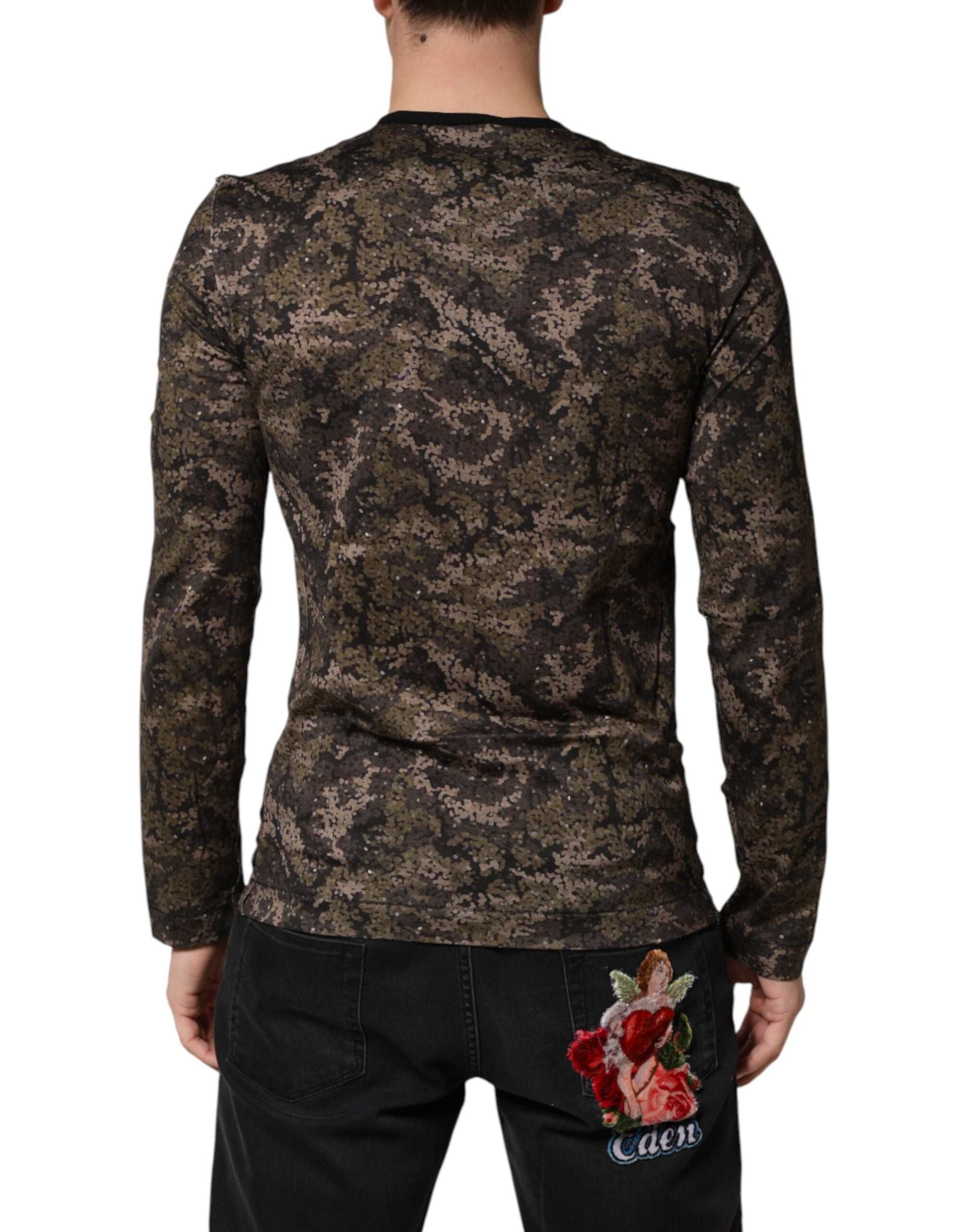 T-shirt à manches longues Dolce & Gabbana multicolore avec motif camouflage, style tendance et design original.