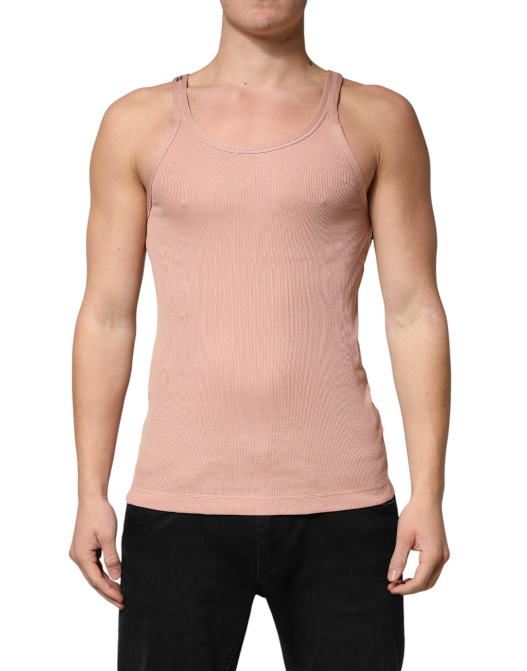 Débardeur sans manches rose Dolce & Gabbana à col rond, tissu léger et coupe ajustée, visible sur le mannequin.