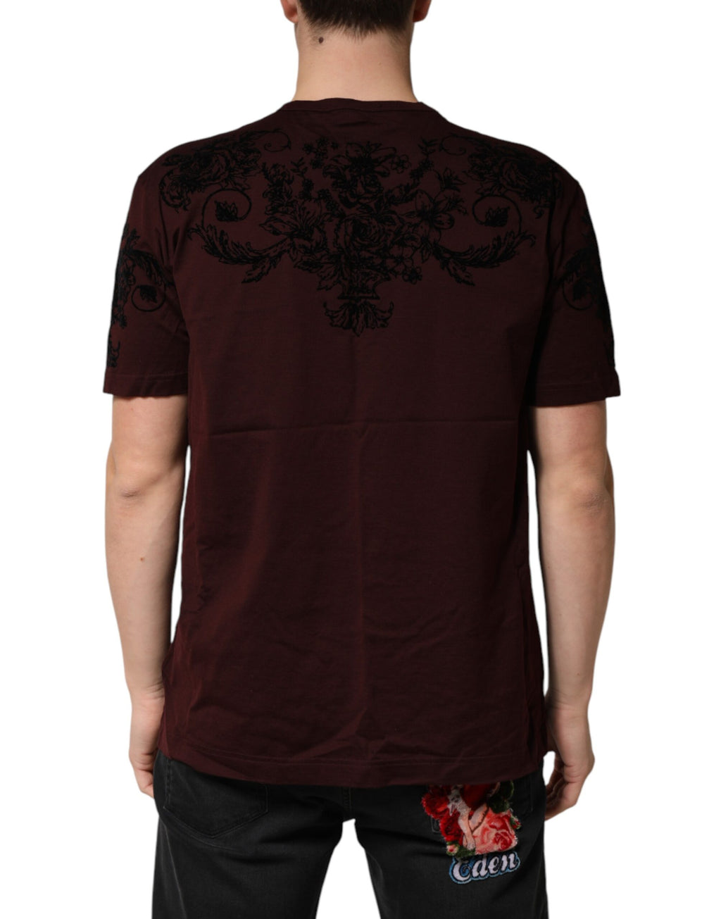 T-shirt homme Dolce & Gabbana rouge bordeaux avec motif floral et logo DG, col rond, en coton.