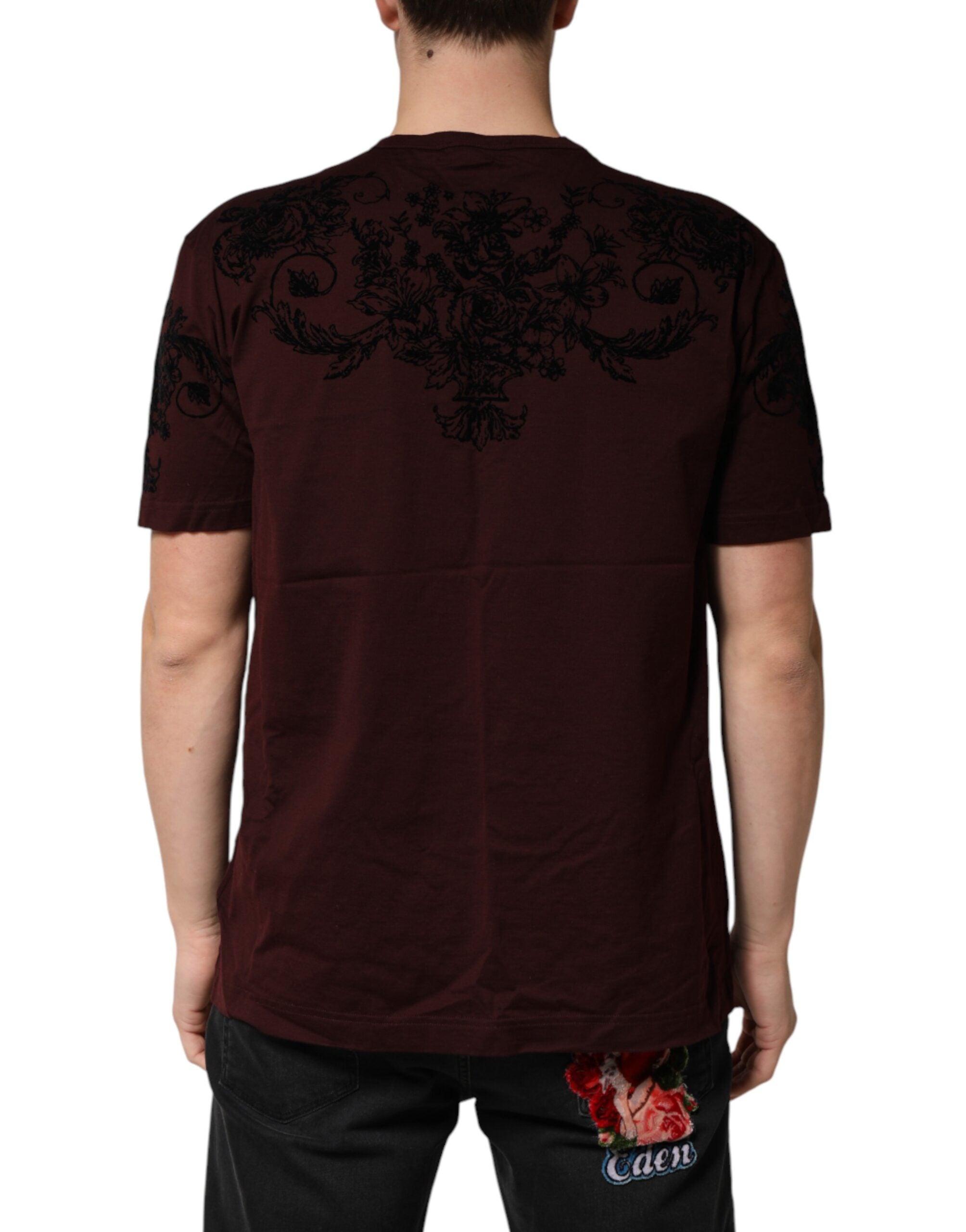 T-shirt homme Dolce & Gabbana rouge bordeaux avec motif floral et logo DG, col rond, en coton.